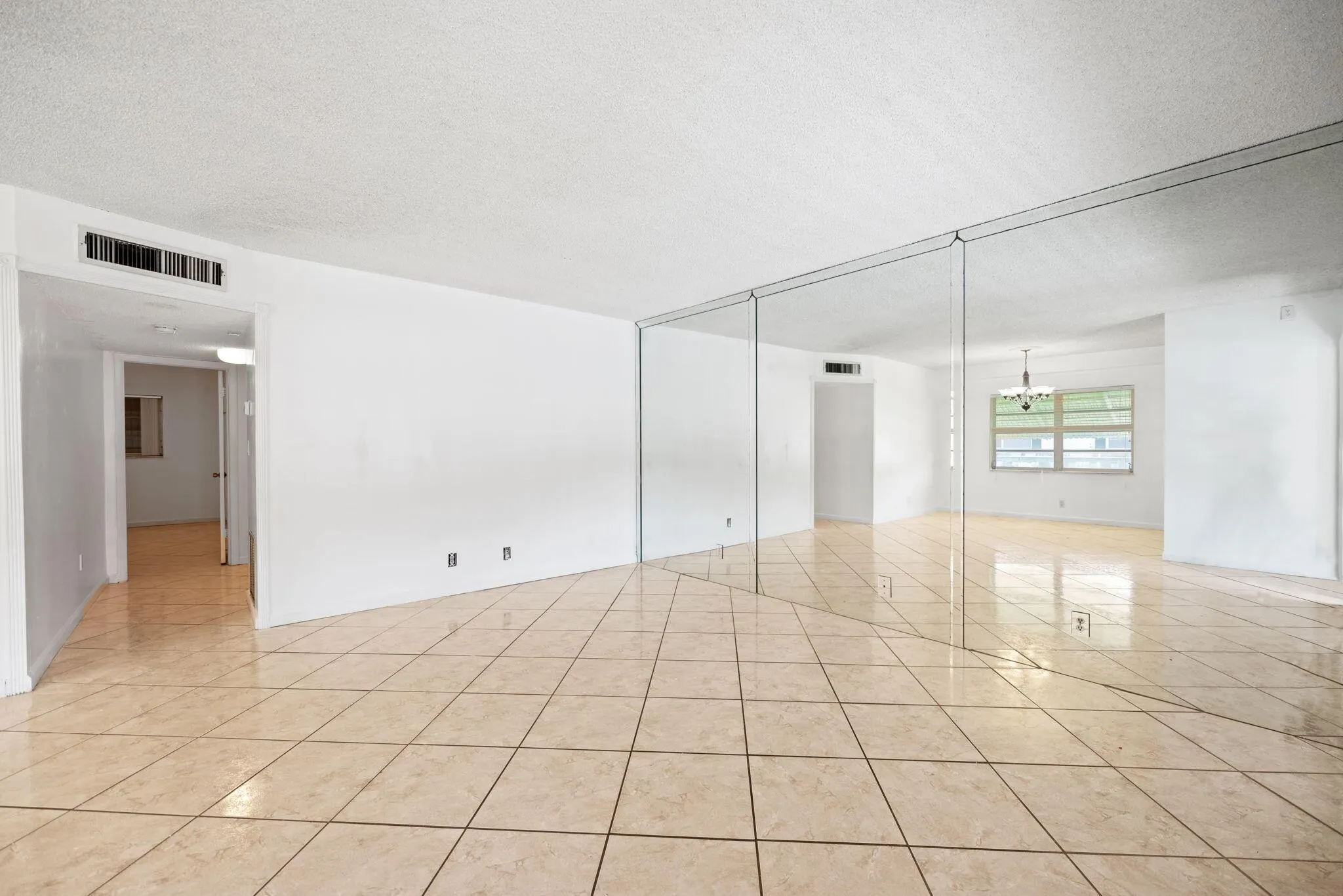 2040 NW 81st Avenue, #111