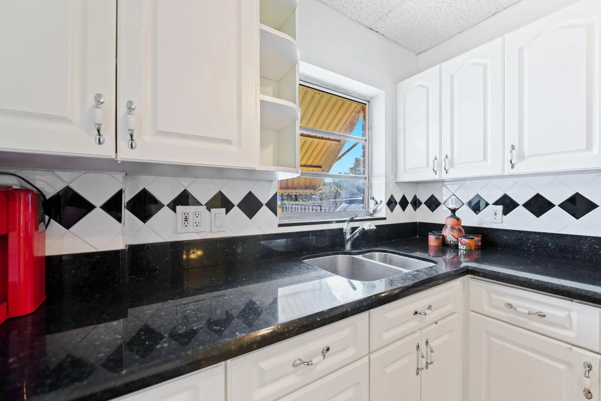 2040 NW 81st Avenue, #111