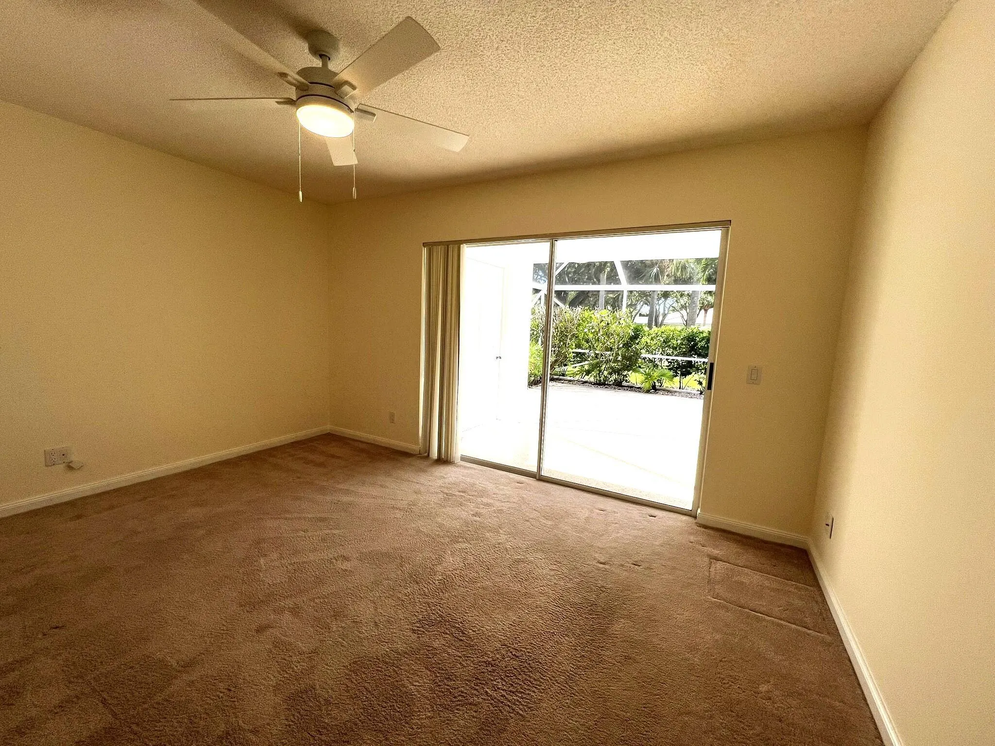 6002 Red Oak Court