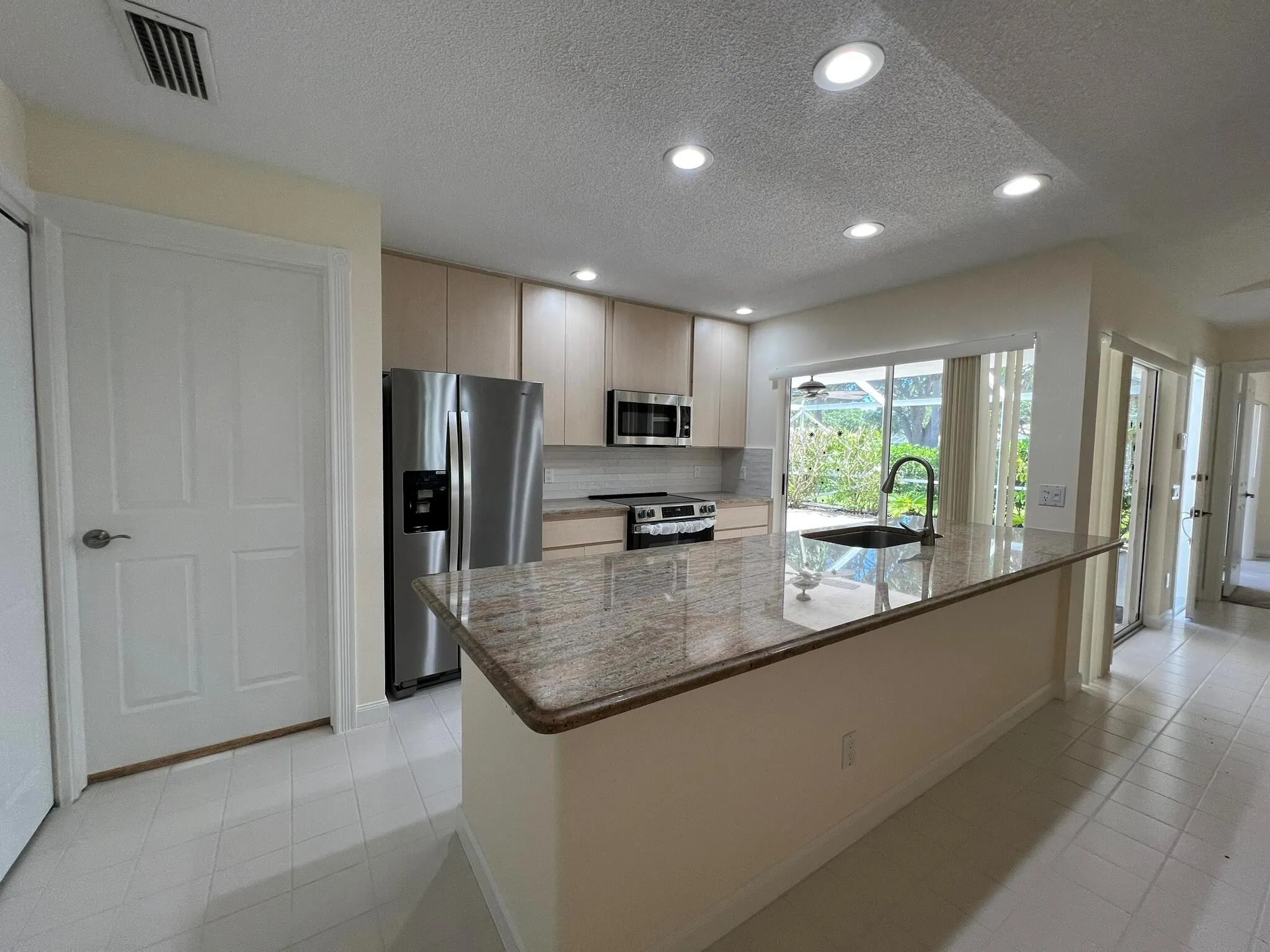 6002 Red Oak Court