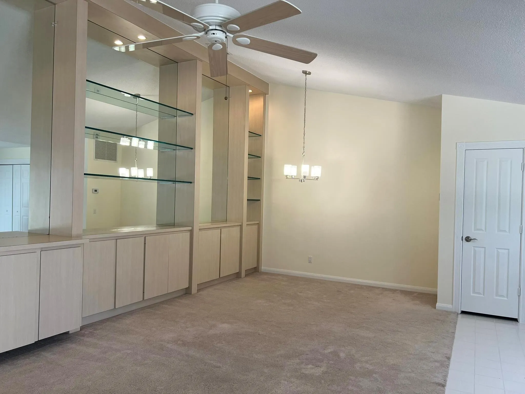 6002 Red Oak Court