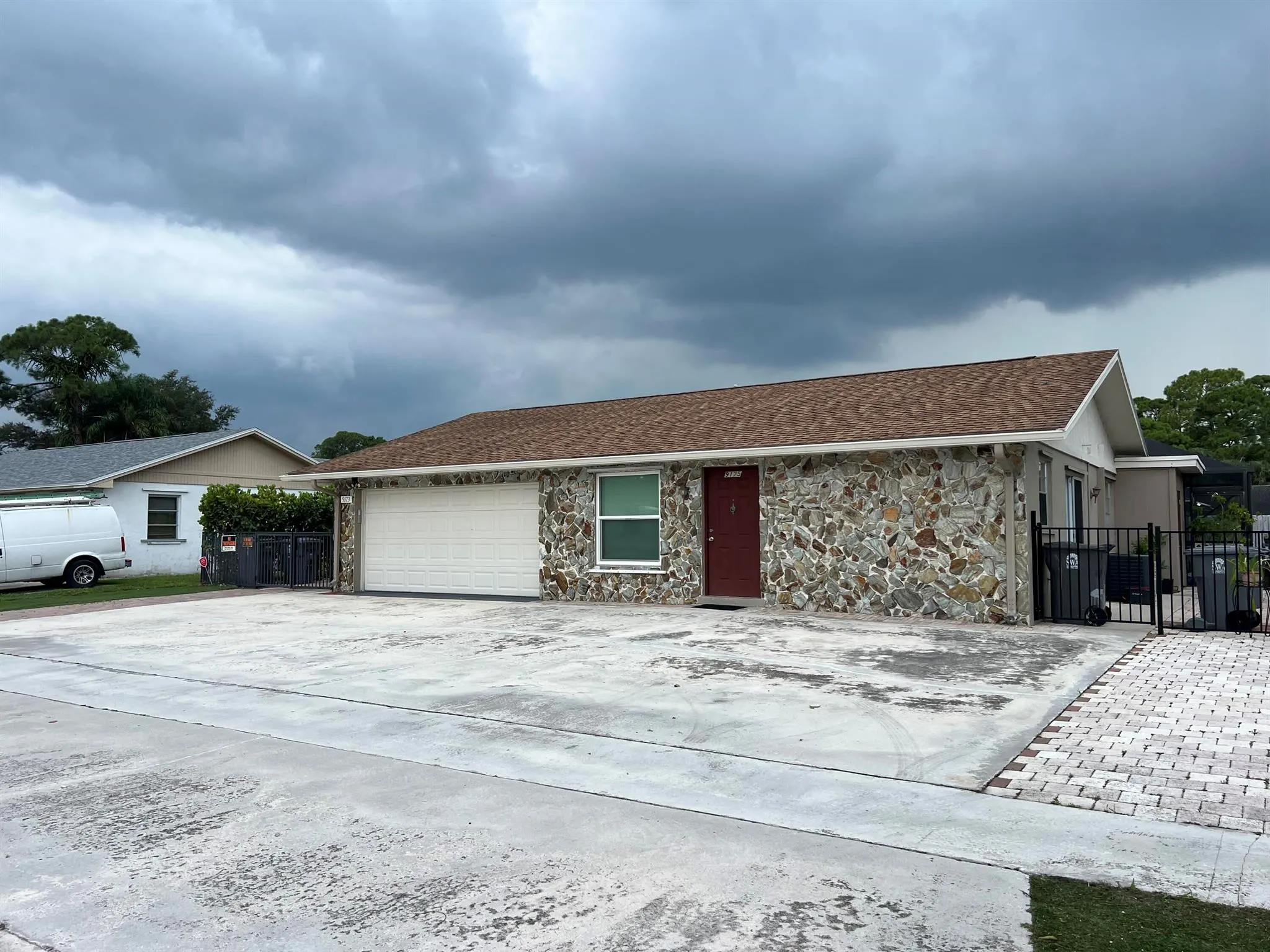 9173 E Highland Pines Boulevard