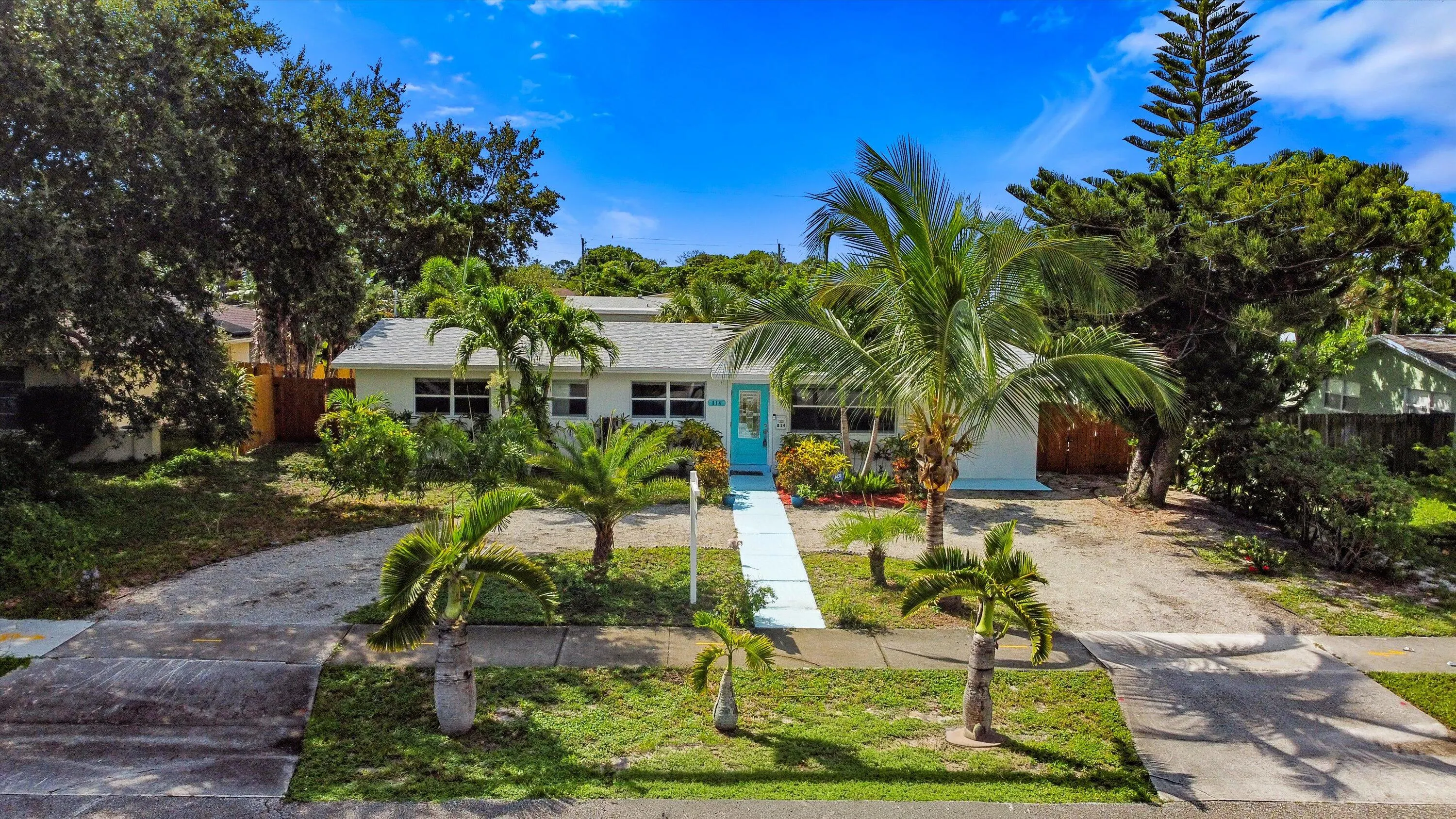 814 W Kalmia Drive