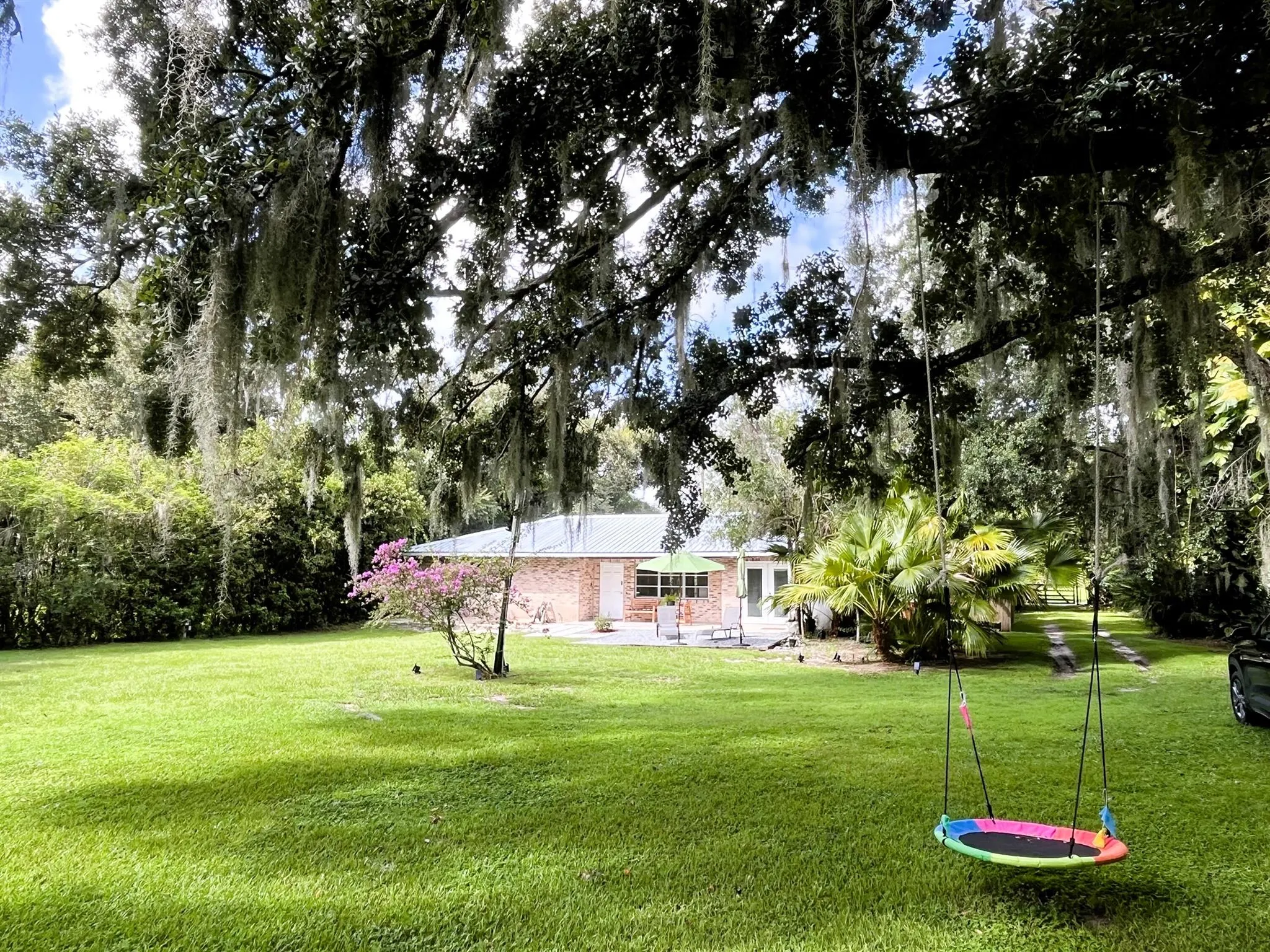 1018 Lake Josephine Court