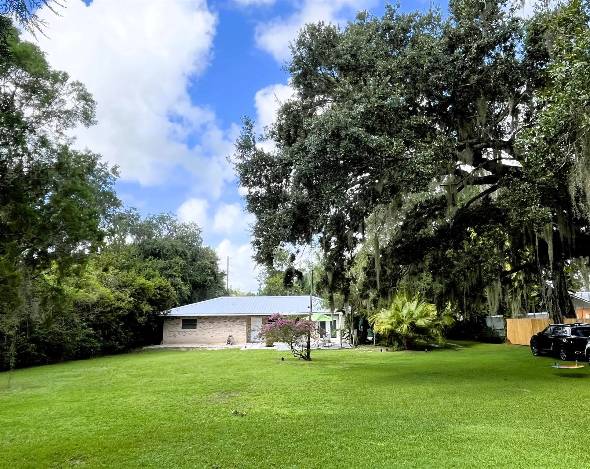 1018 Lake Josephine Court