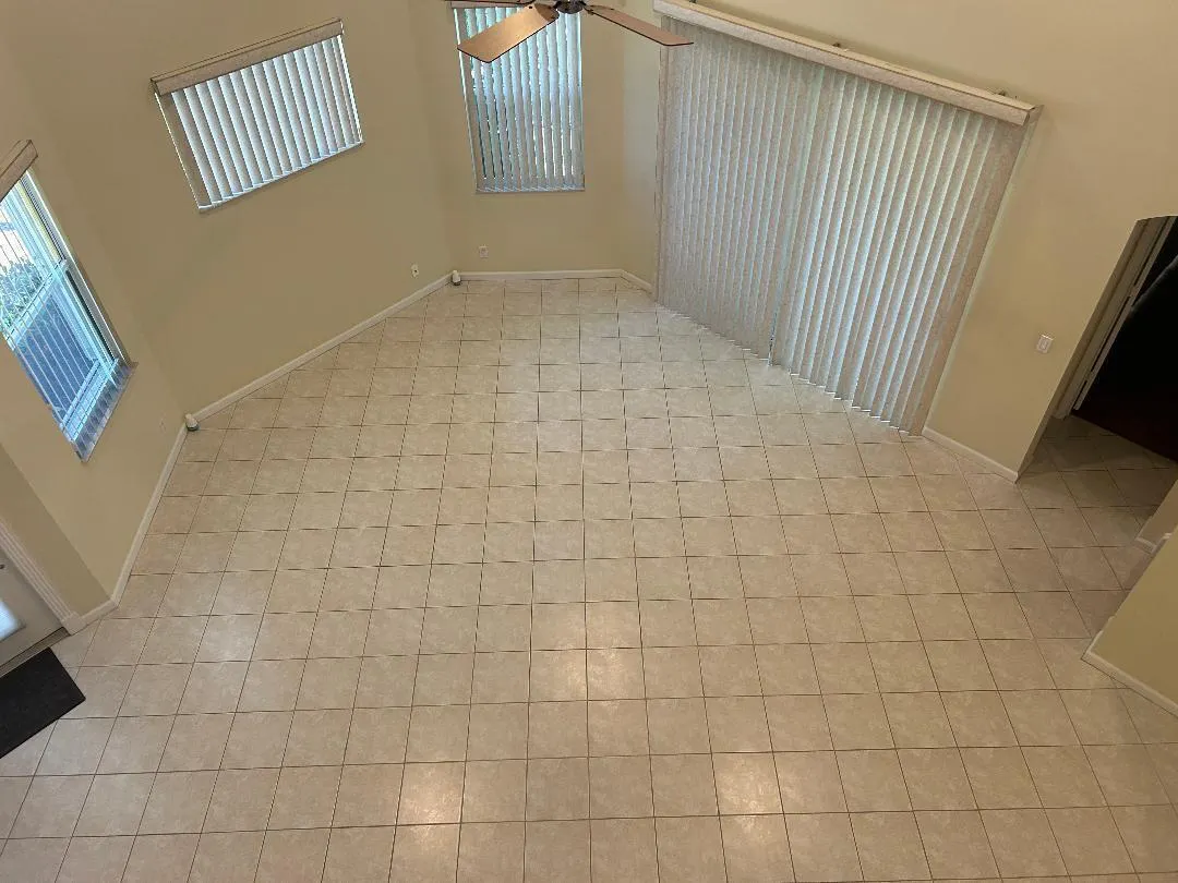 10100 Larkspur Lane