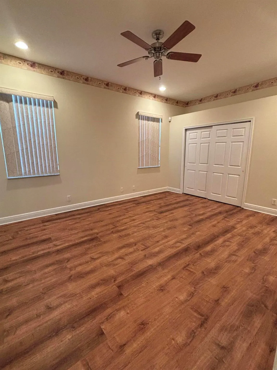 10100 Larkspur Lane