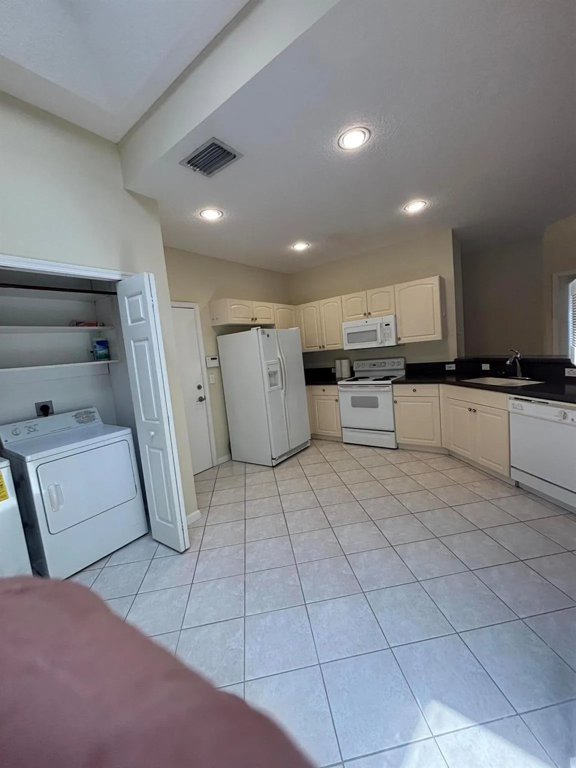 10100 Larkspur Lane