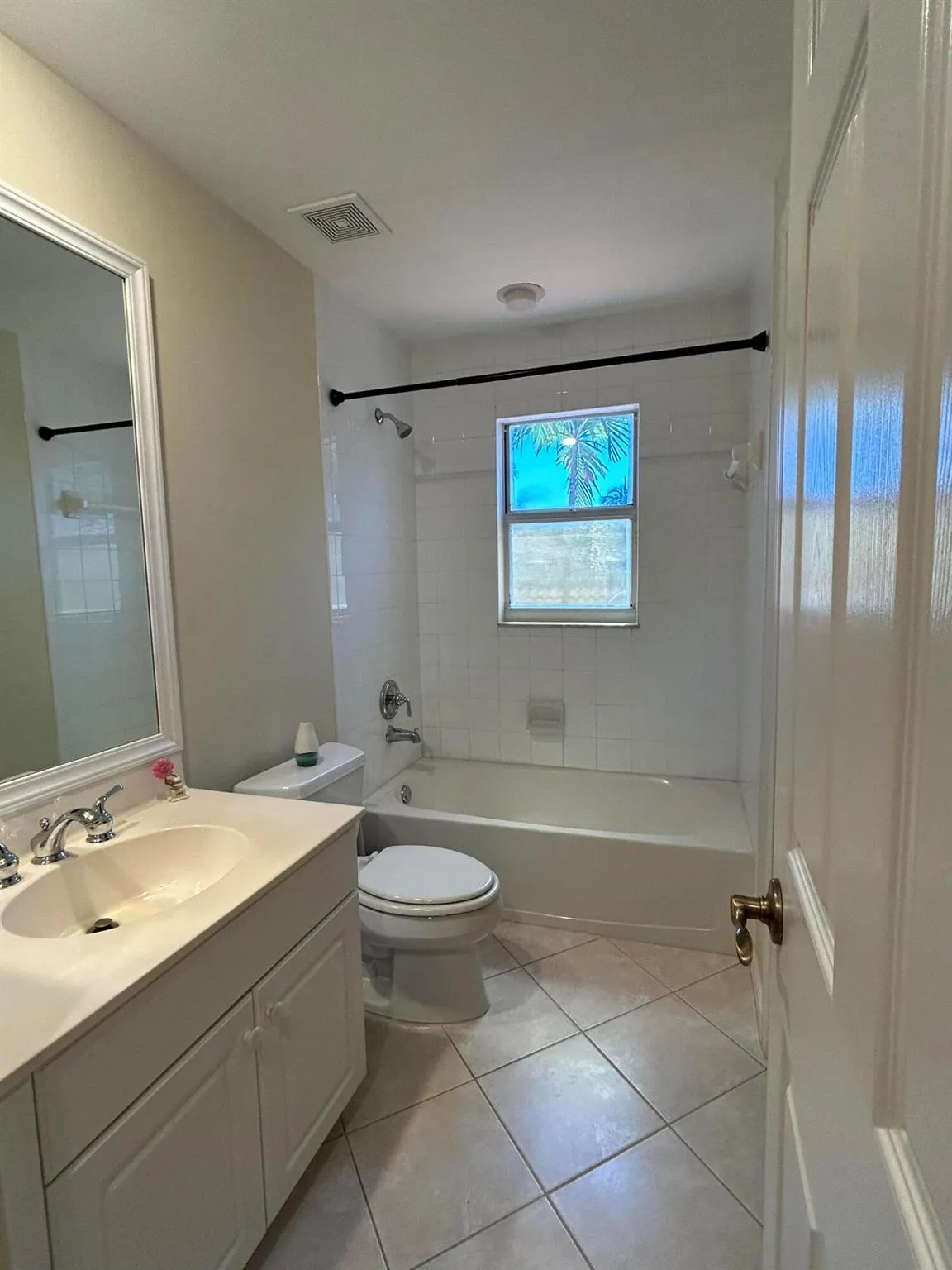 10100 Larkspur Lane