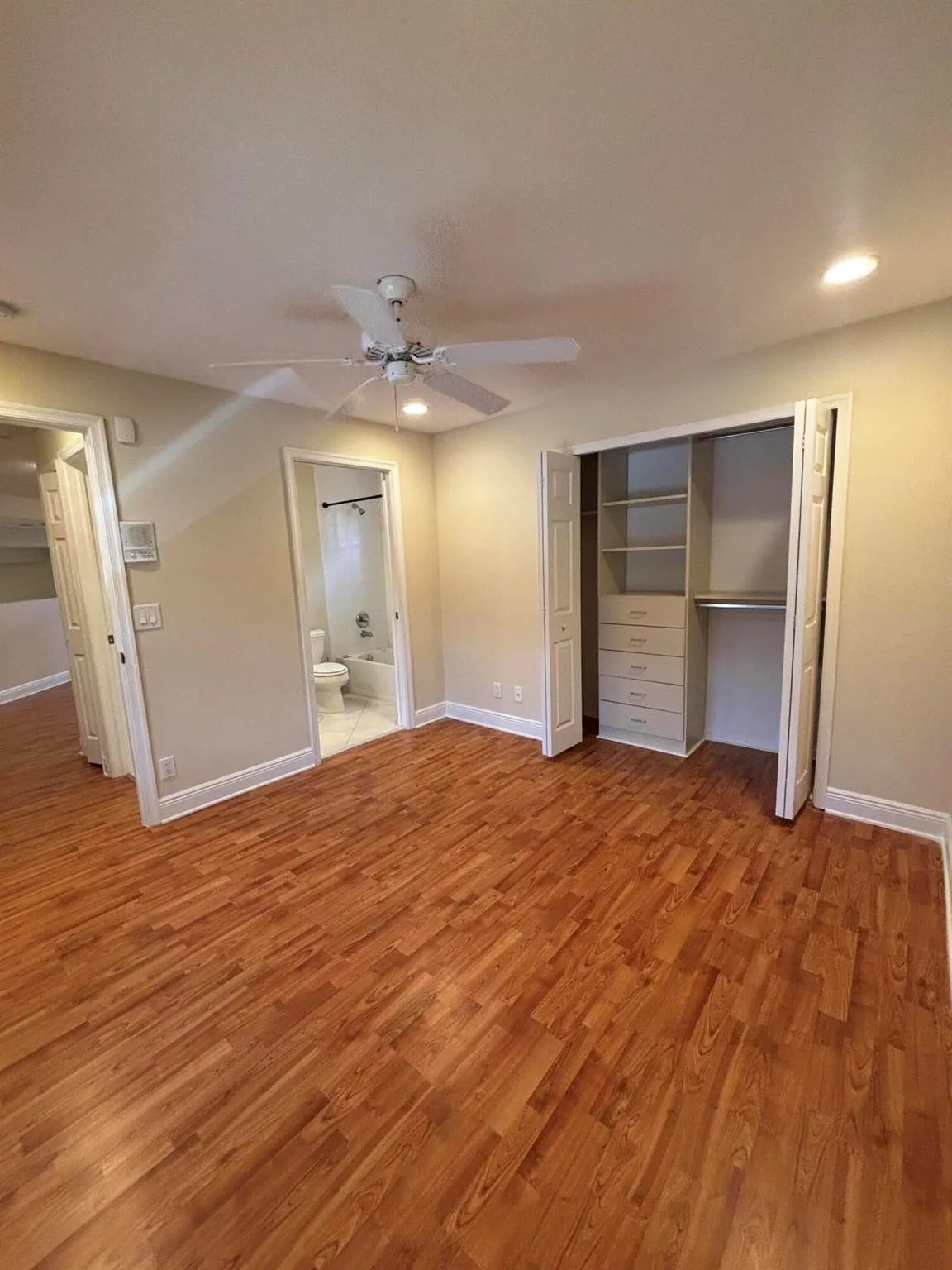 10100 Larkspur Lane