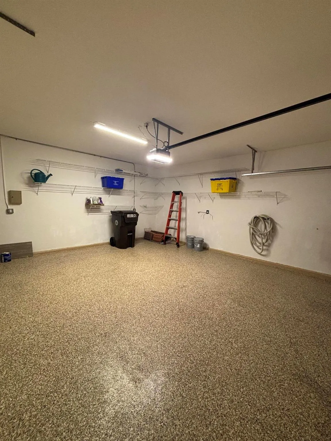 10100 Larkspur Lane