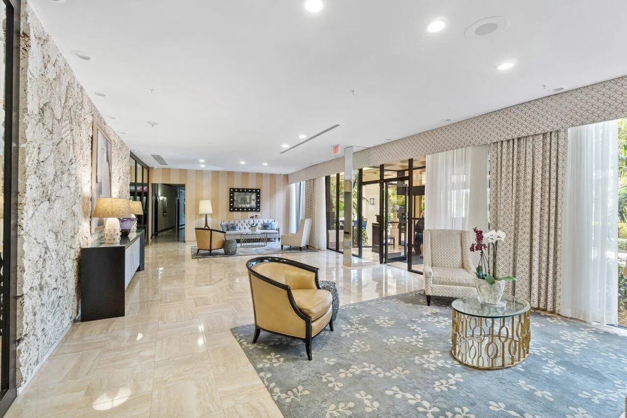 2480 Presidential Way, #603