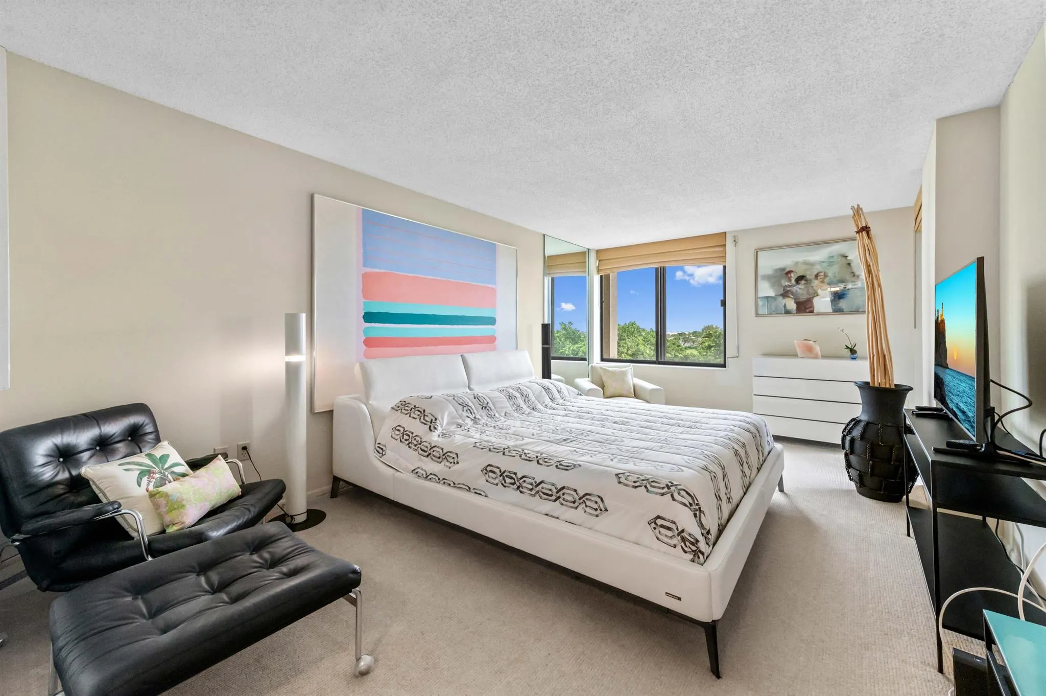 2480 Presidential Way, #603