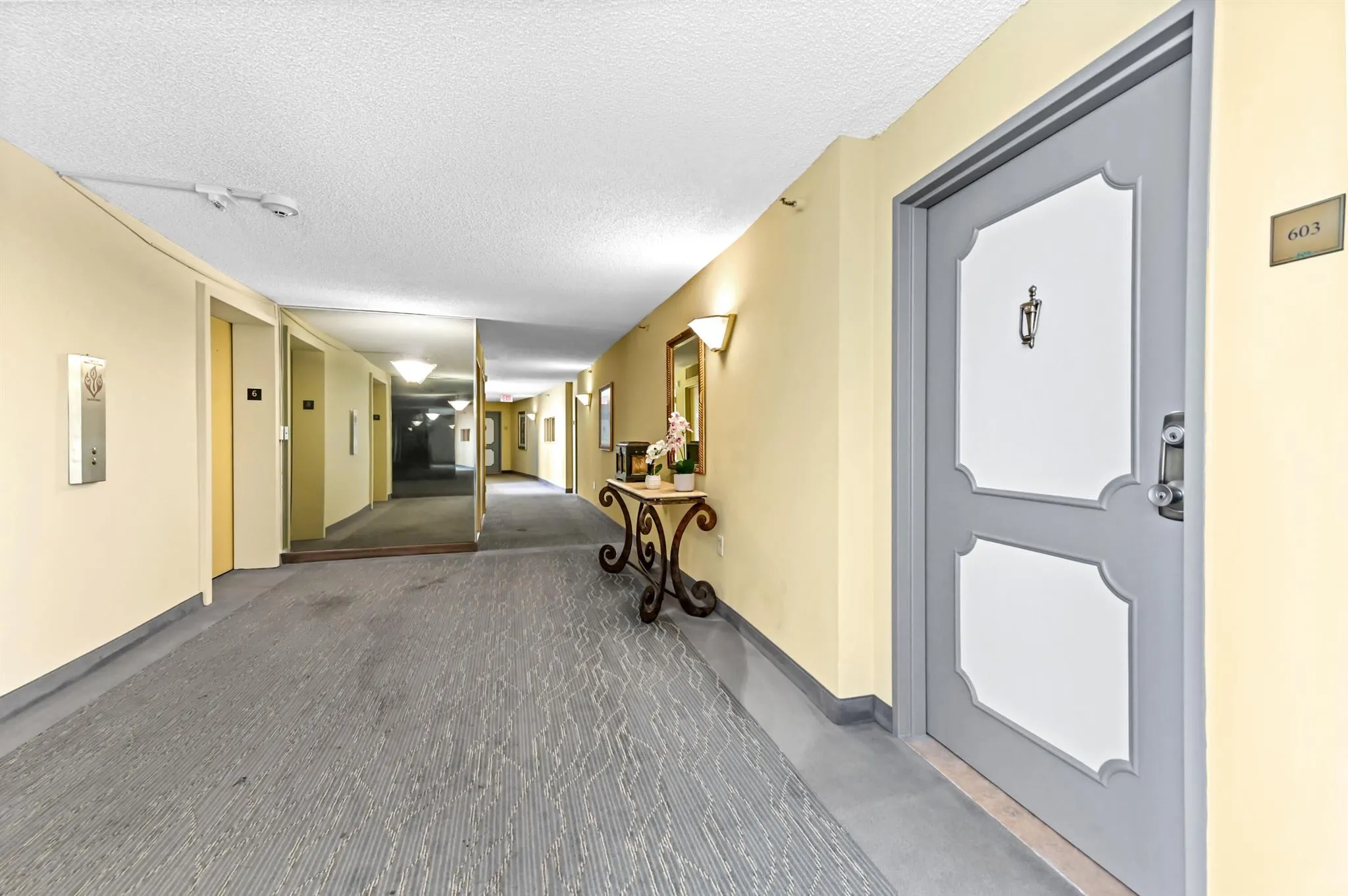 2480 Presidential Way, #603