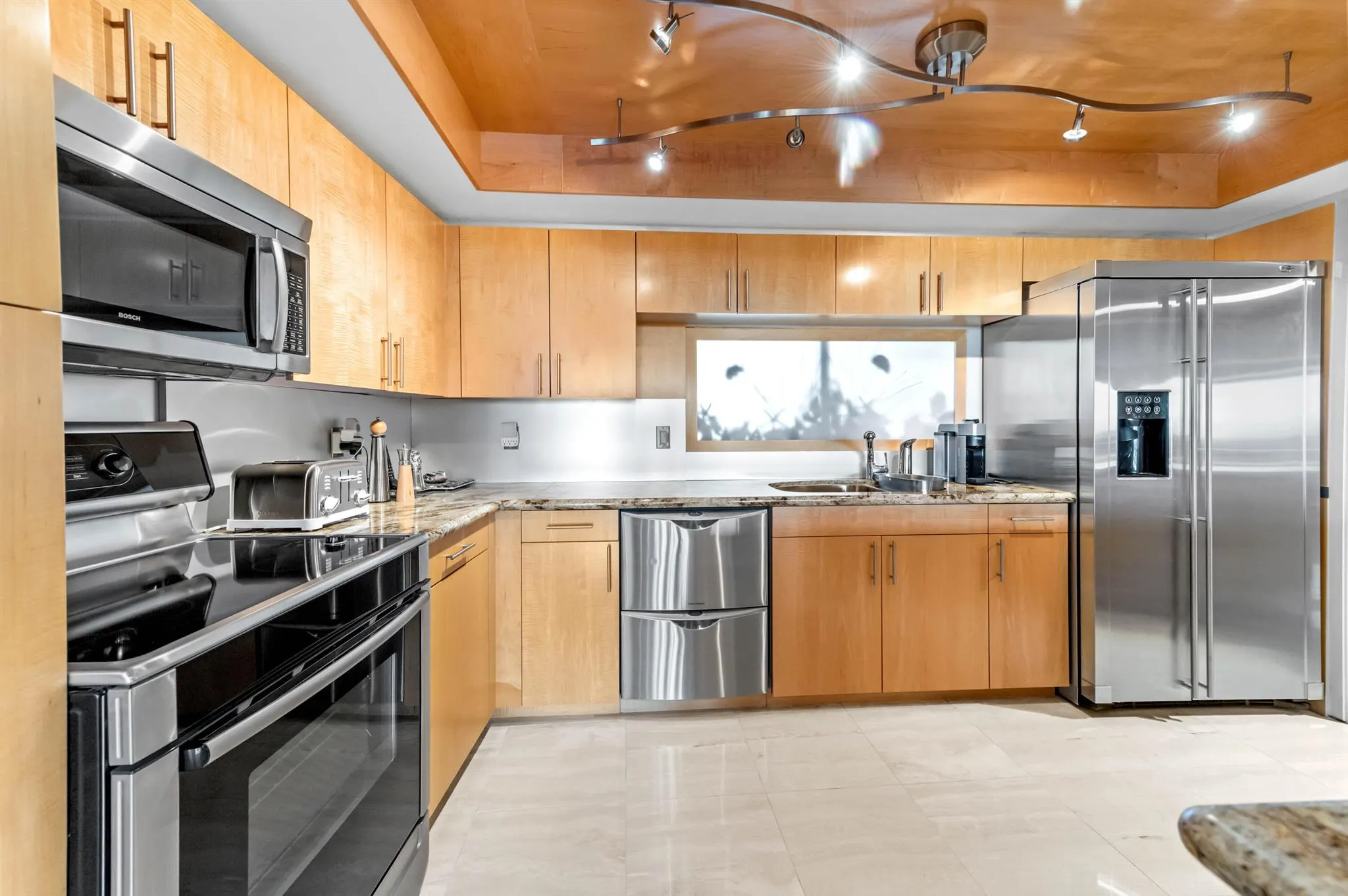 2480 Presidential Way, #603