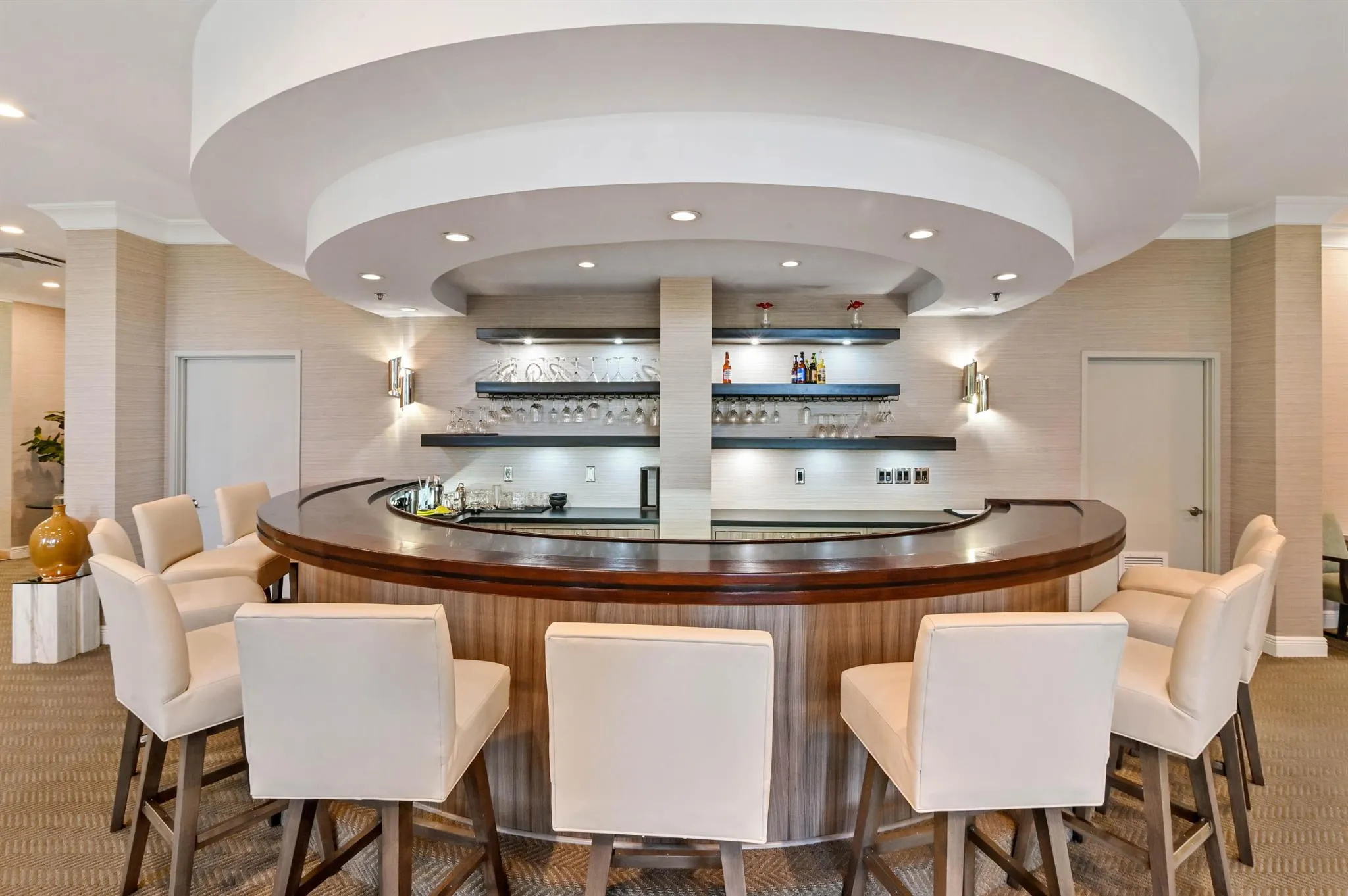 2480 Presidential Way, #603