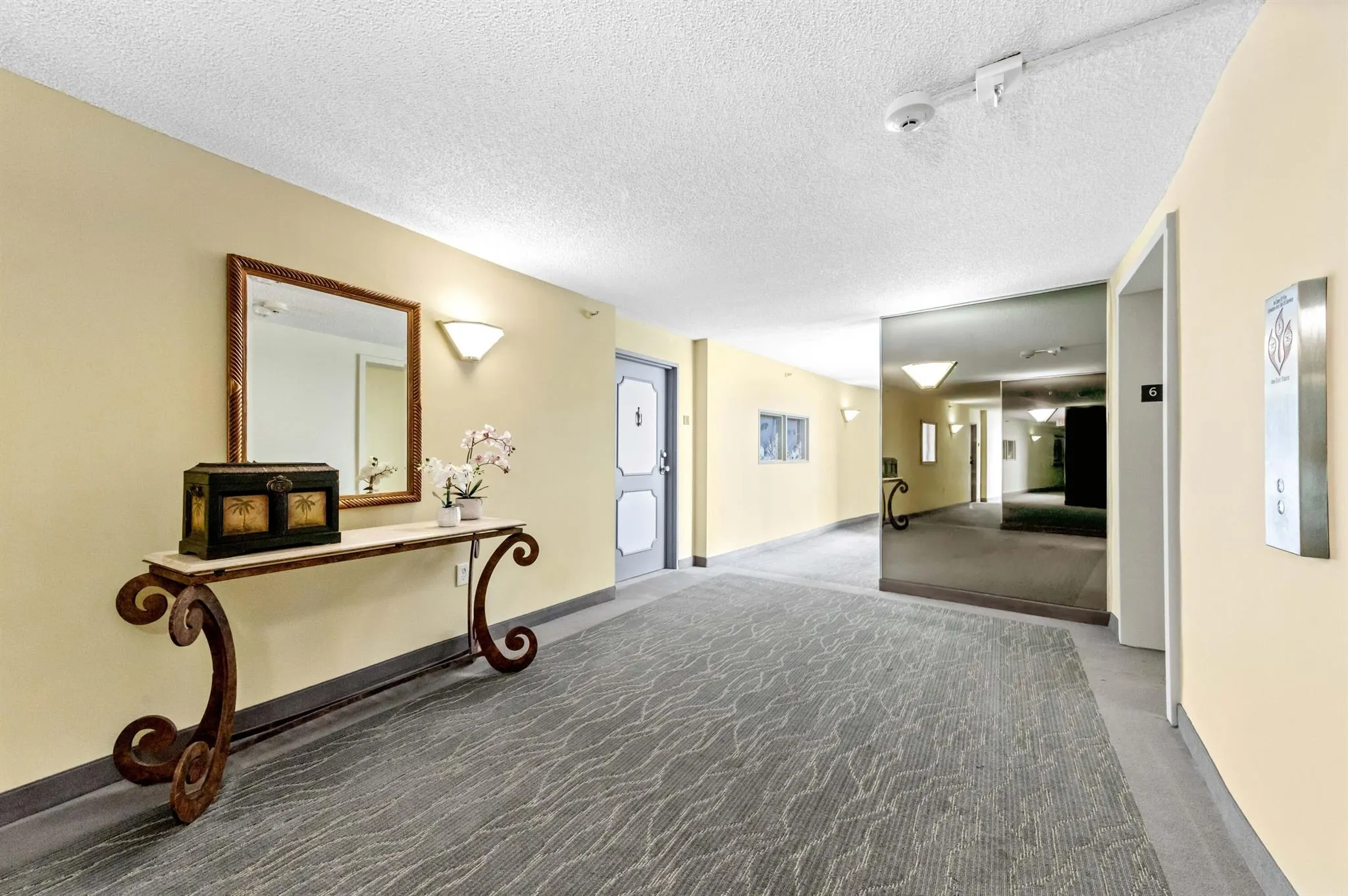 2480 Presidential Way, #603