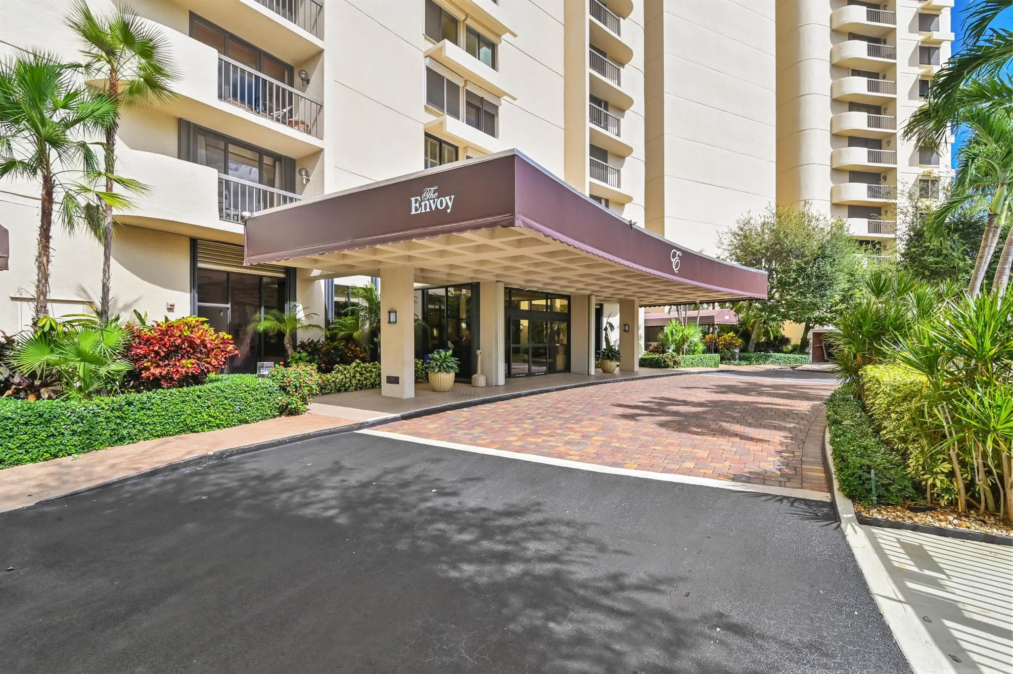 2480 Presidential Way, #603