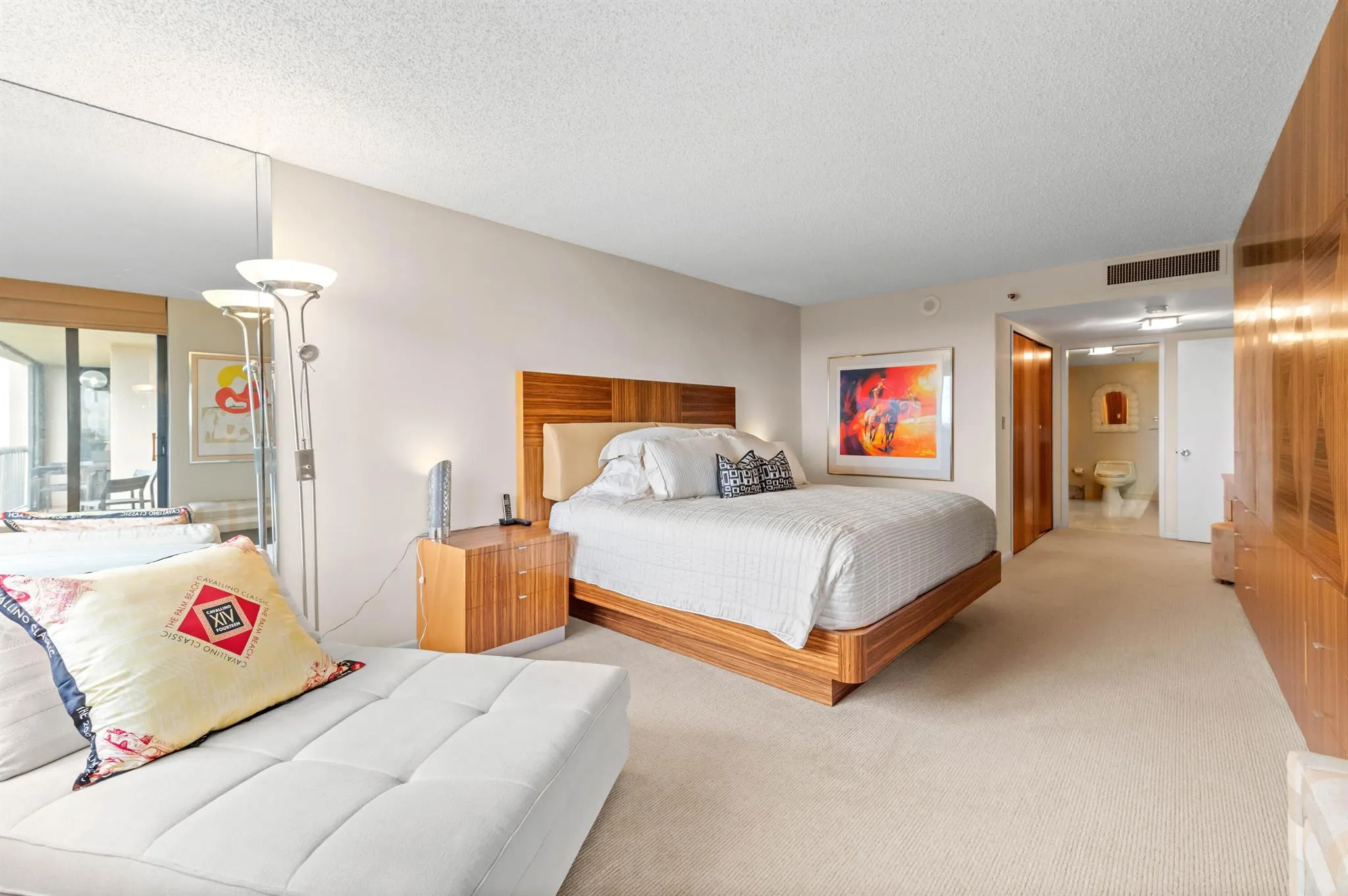 2480 Presidential Way, #603