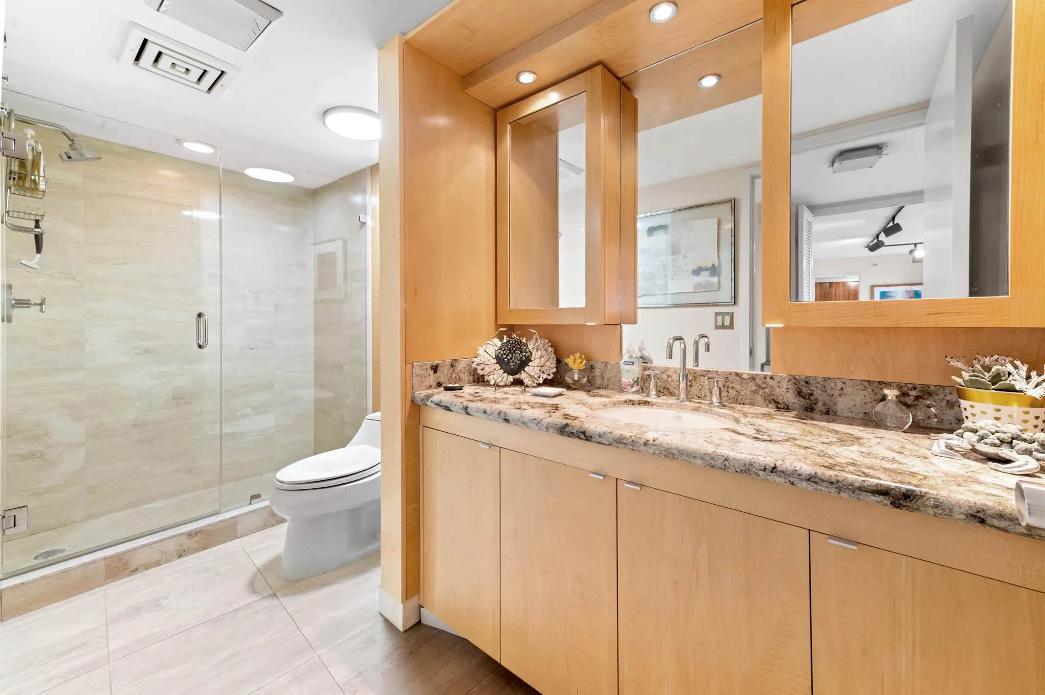 2480 Presidential Way, #603