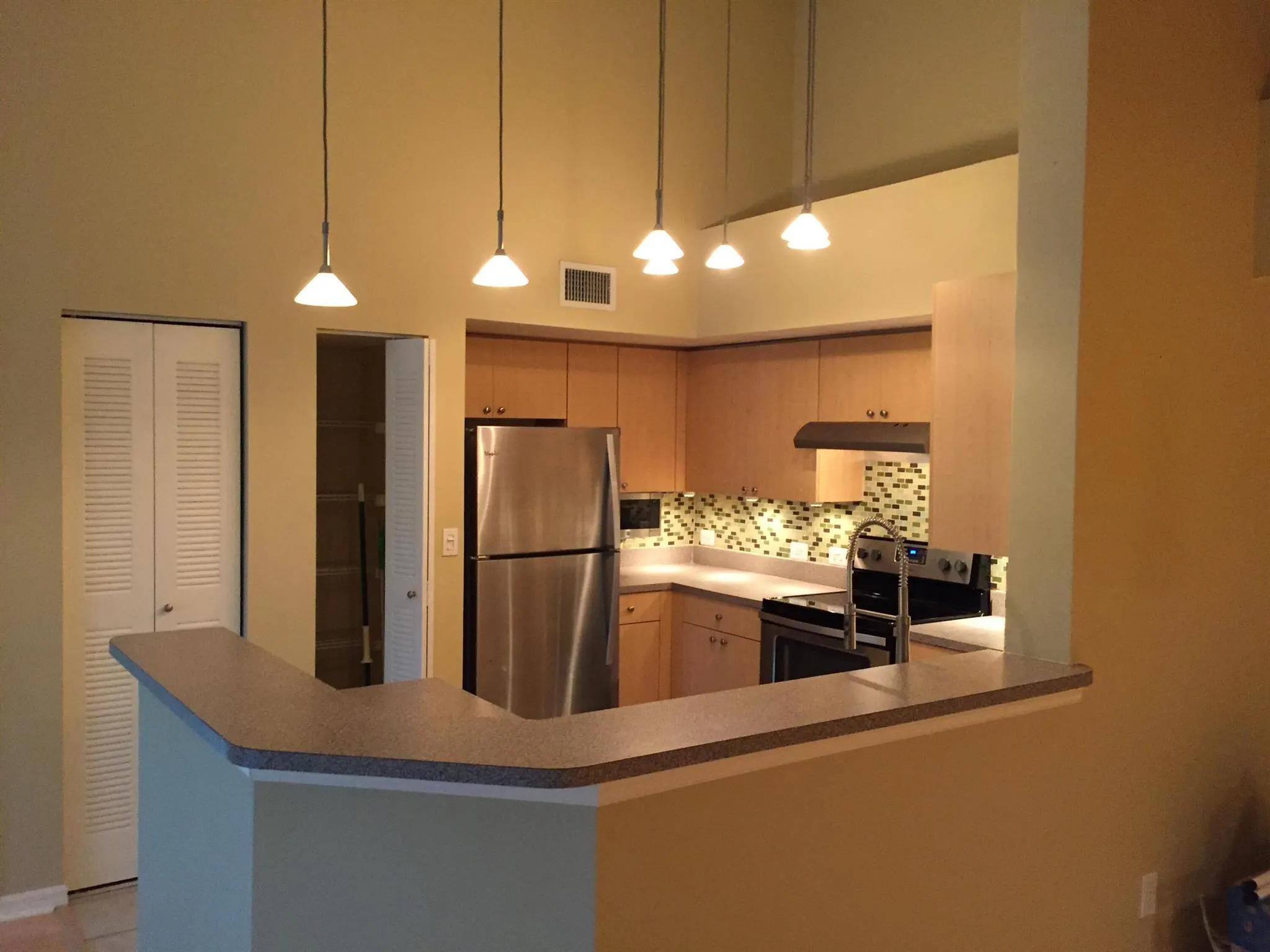 917 Villa Circle, #917