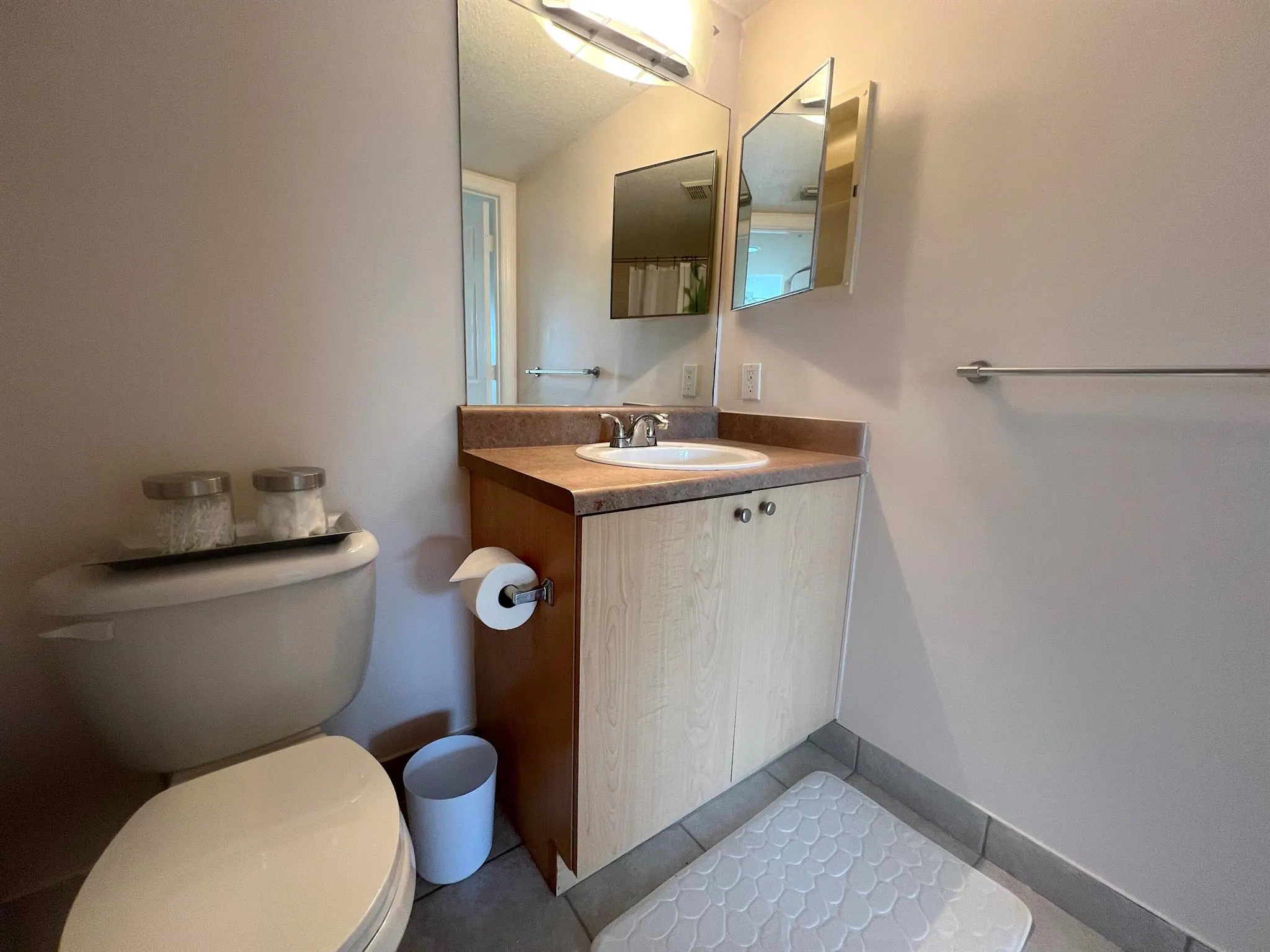 917 Villa Circle, #917