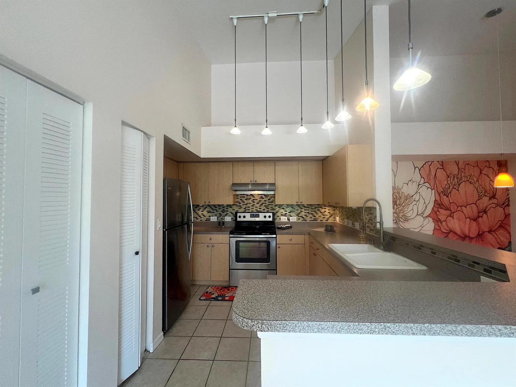 917 Villa Circle, #917