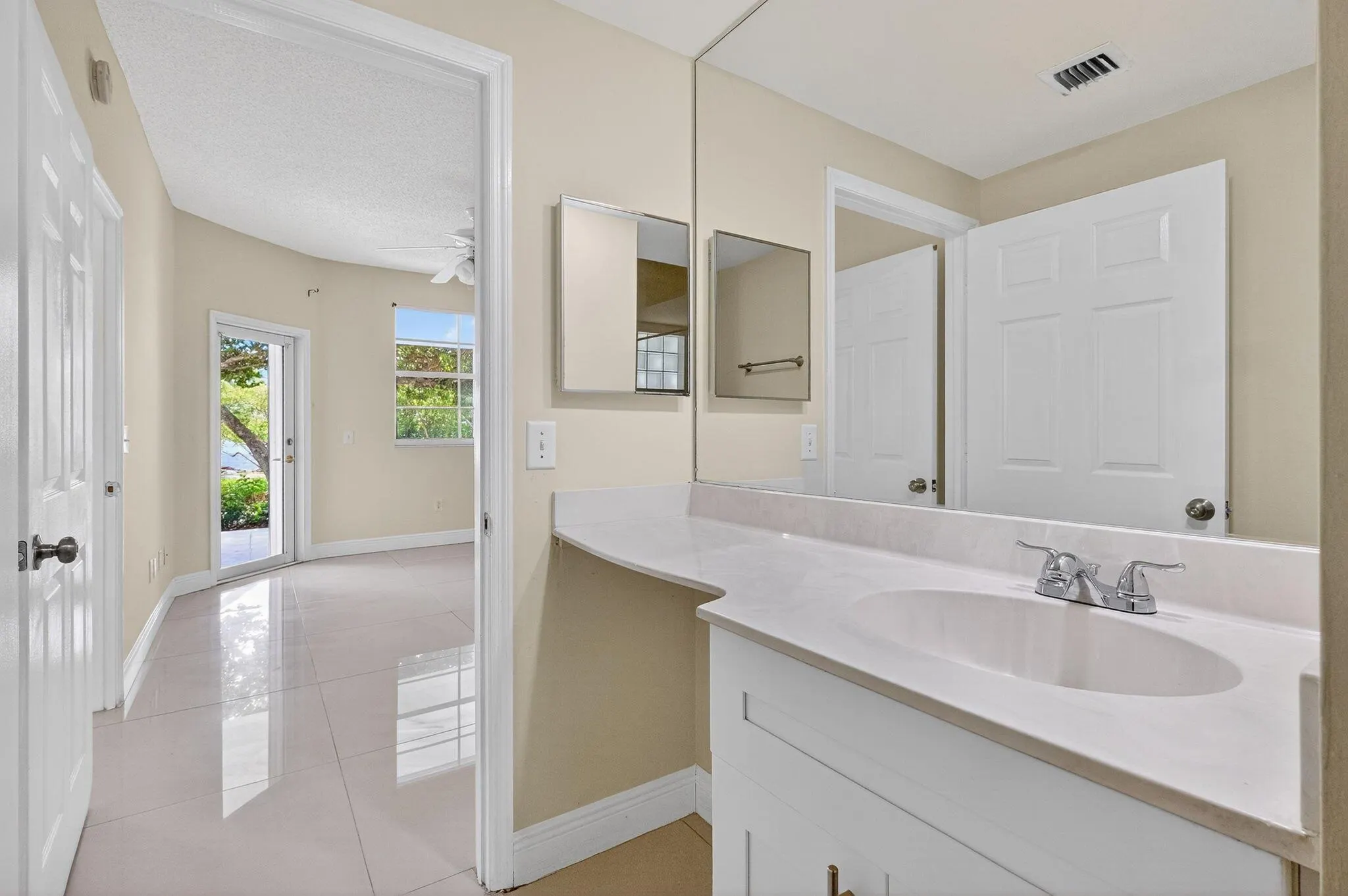 3255 NE 184th Street, #12104