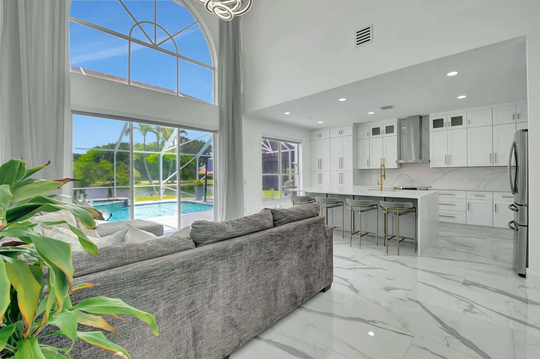 10872 Tamoron Lane