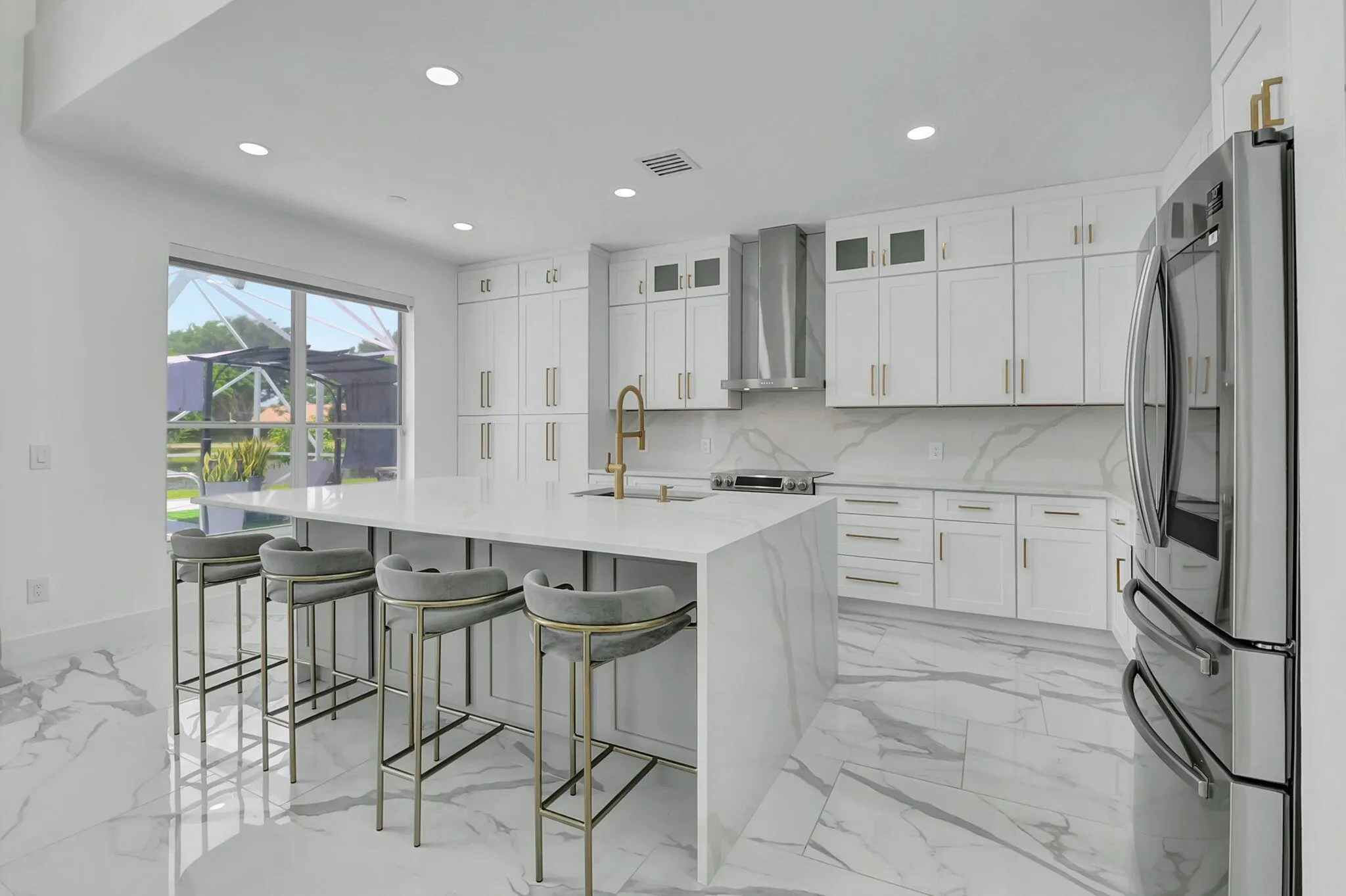 10872 Tamoron Lane