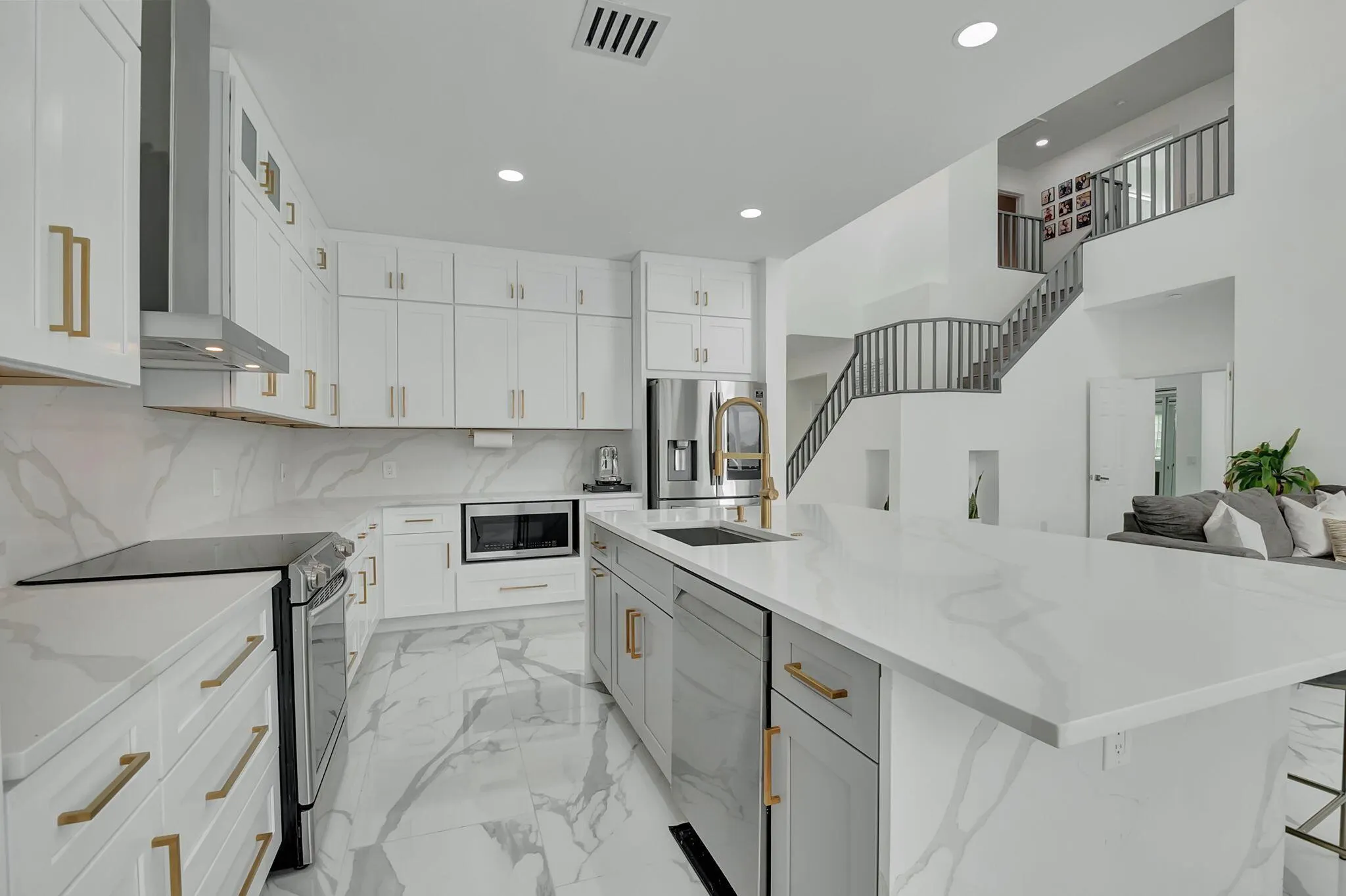 10872 Tamoron Lane