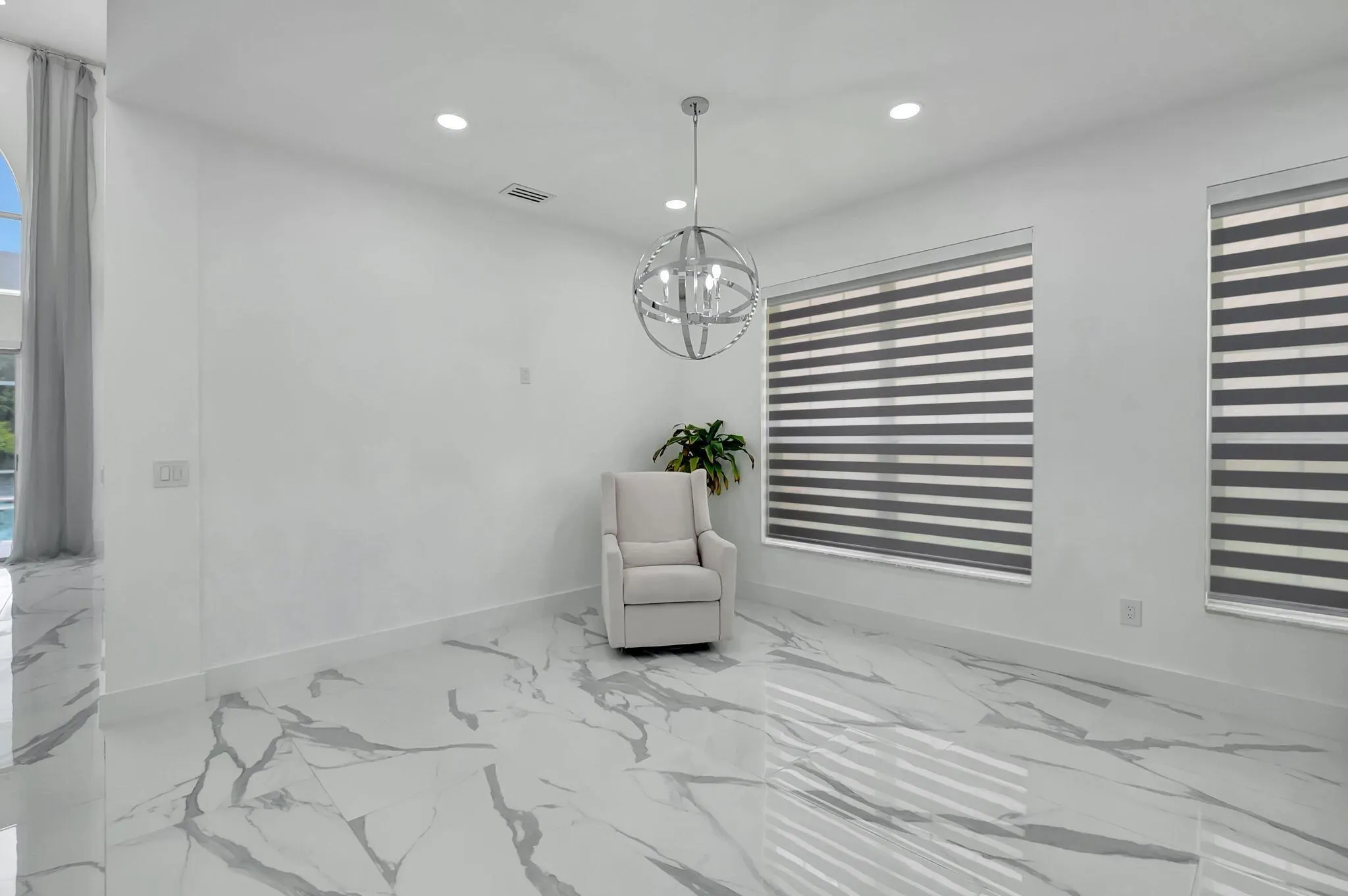 10872 Tamoron Lane