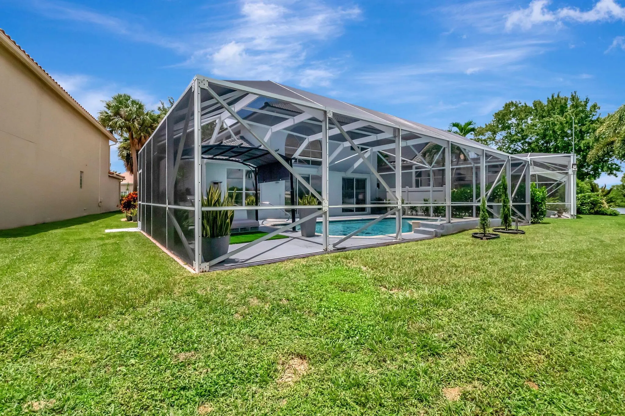 10872 Tamoron Lane