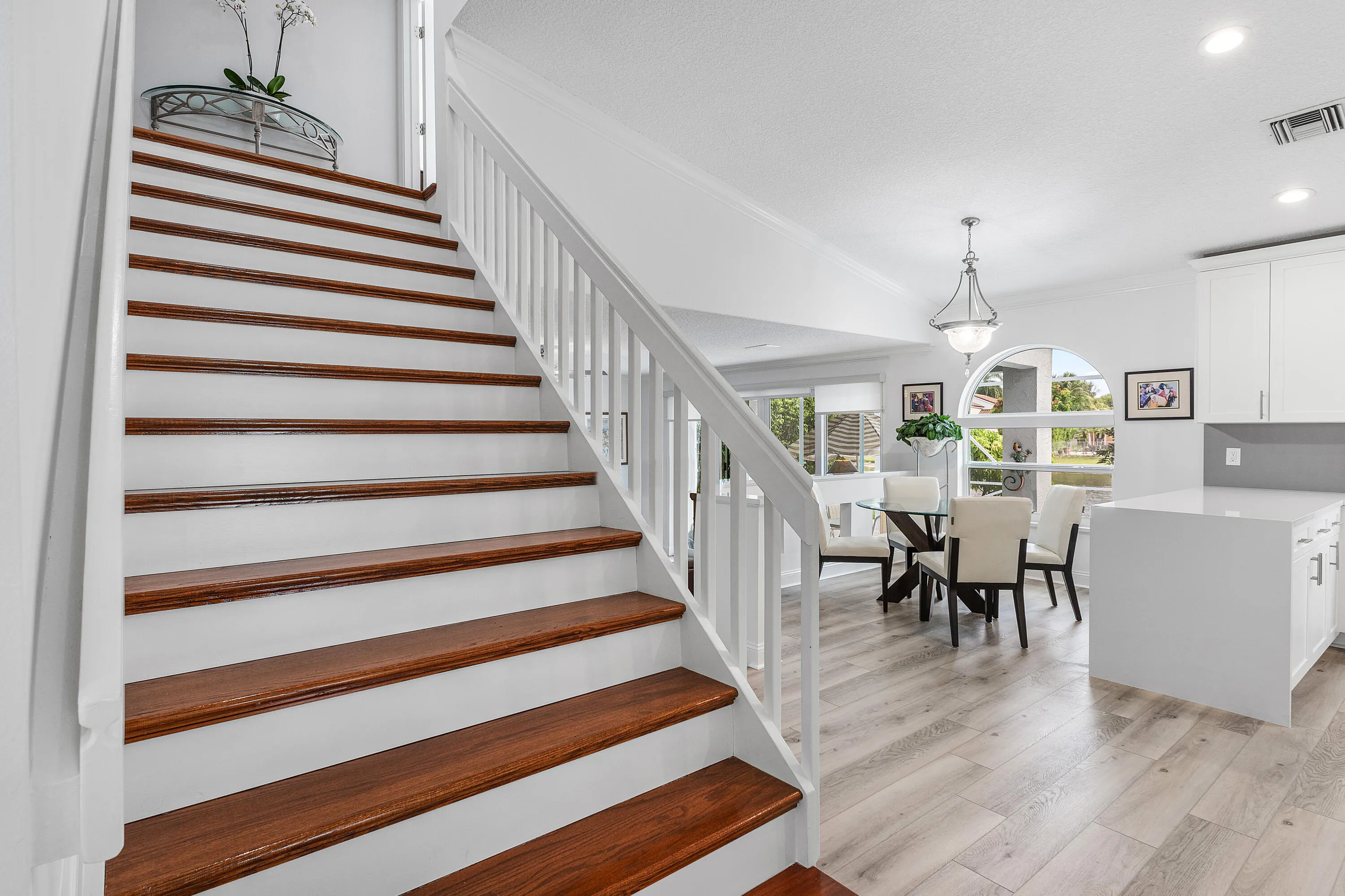 10824 Tea Olive Lane