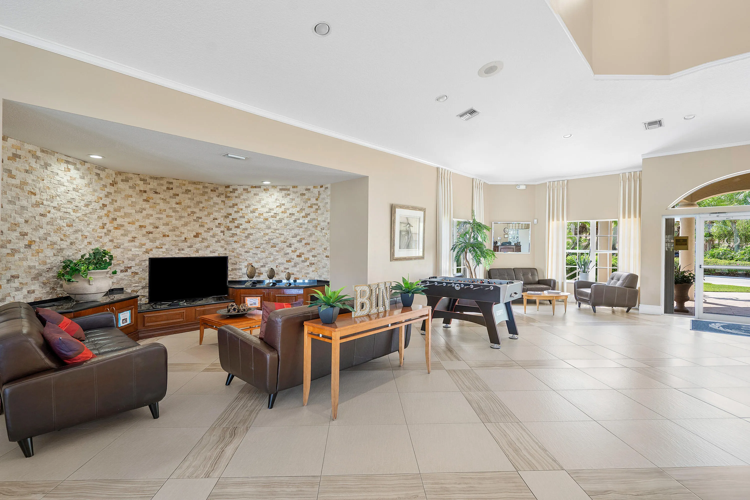 10824 Tea Olive Lane
