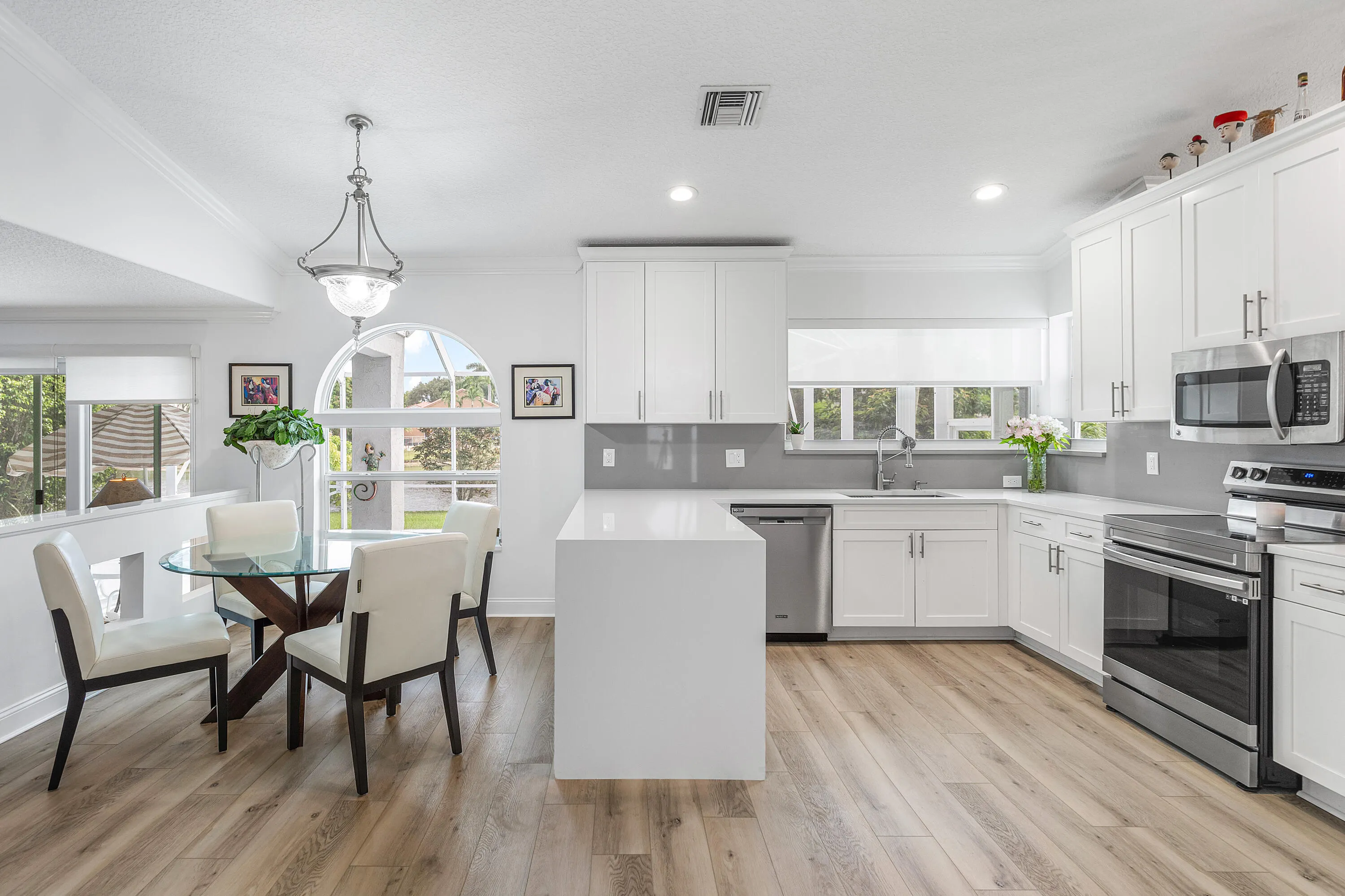 10824 Tea Olive Lane