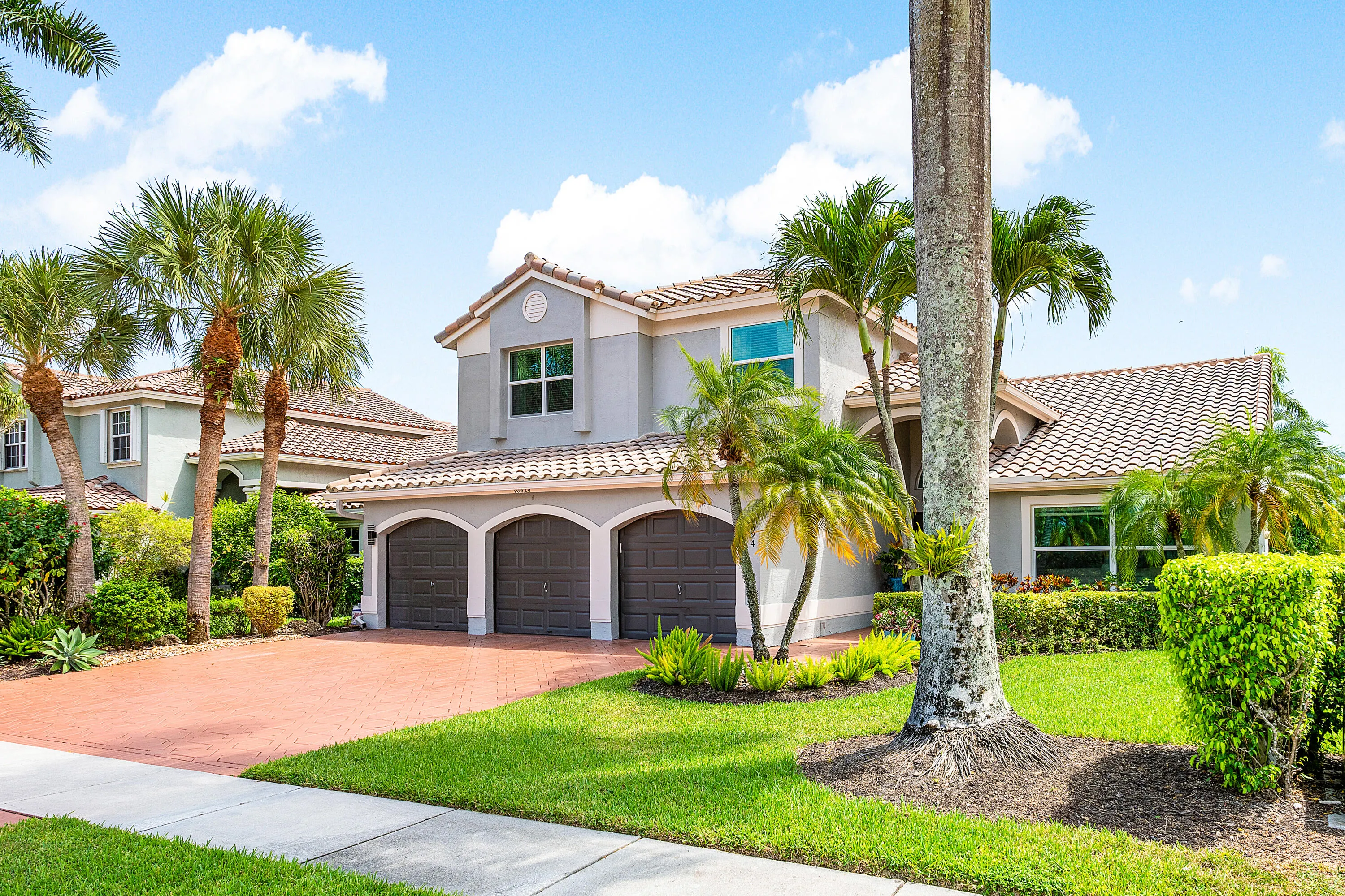 10824 Tea Olive Lane