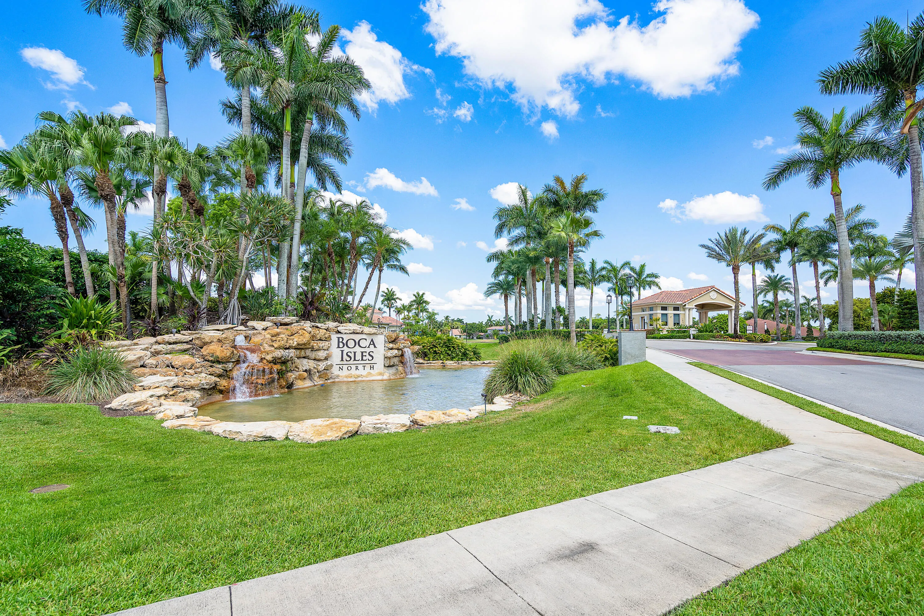 10824 Tea Olive Lane