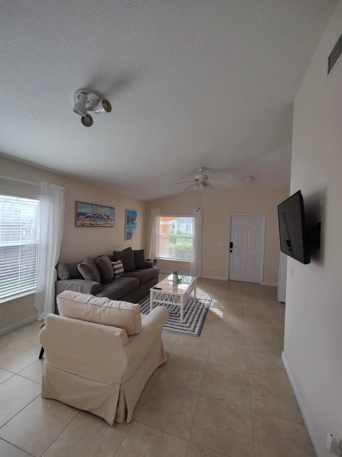 5795 SE Mitzi Lane