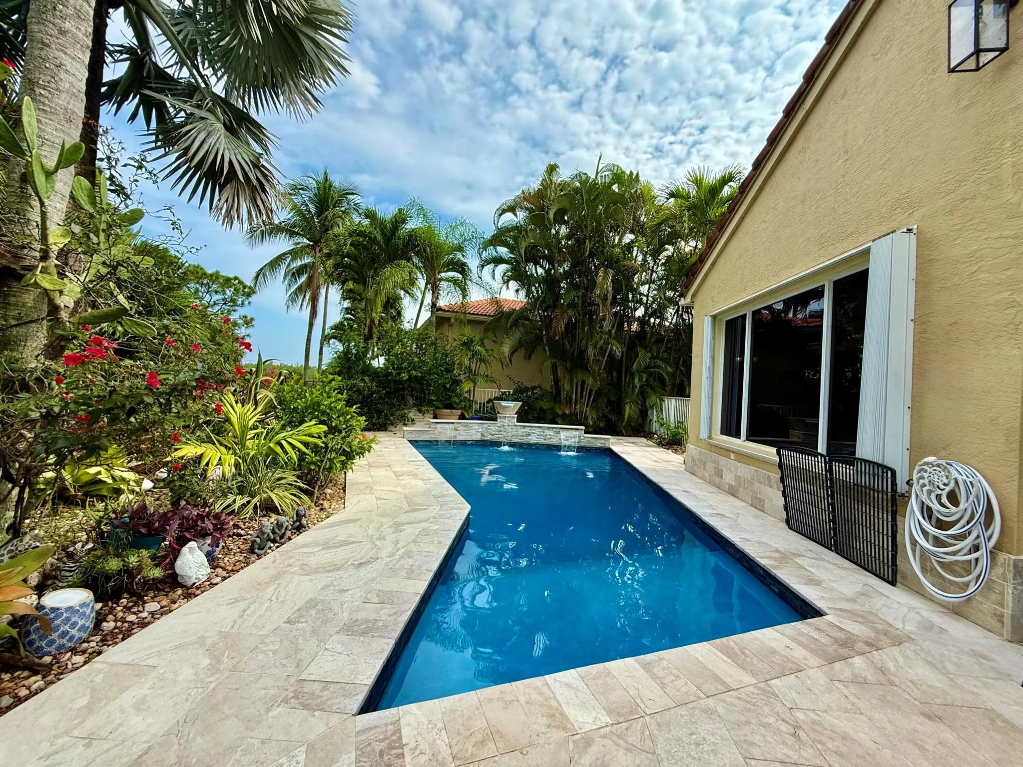 8475 Pine Cay