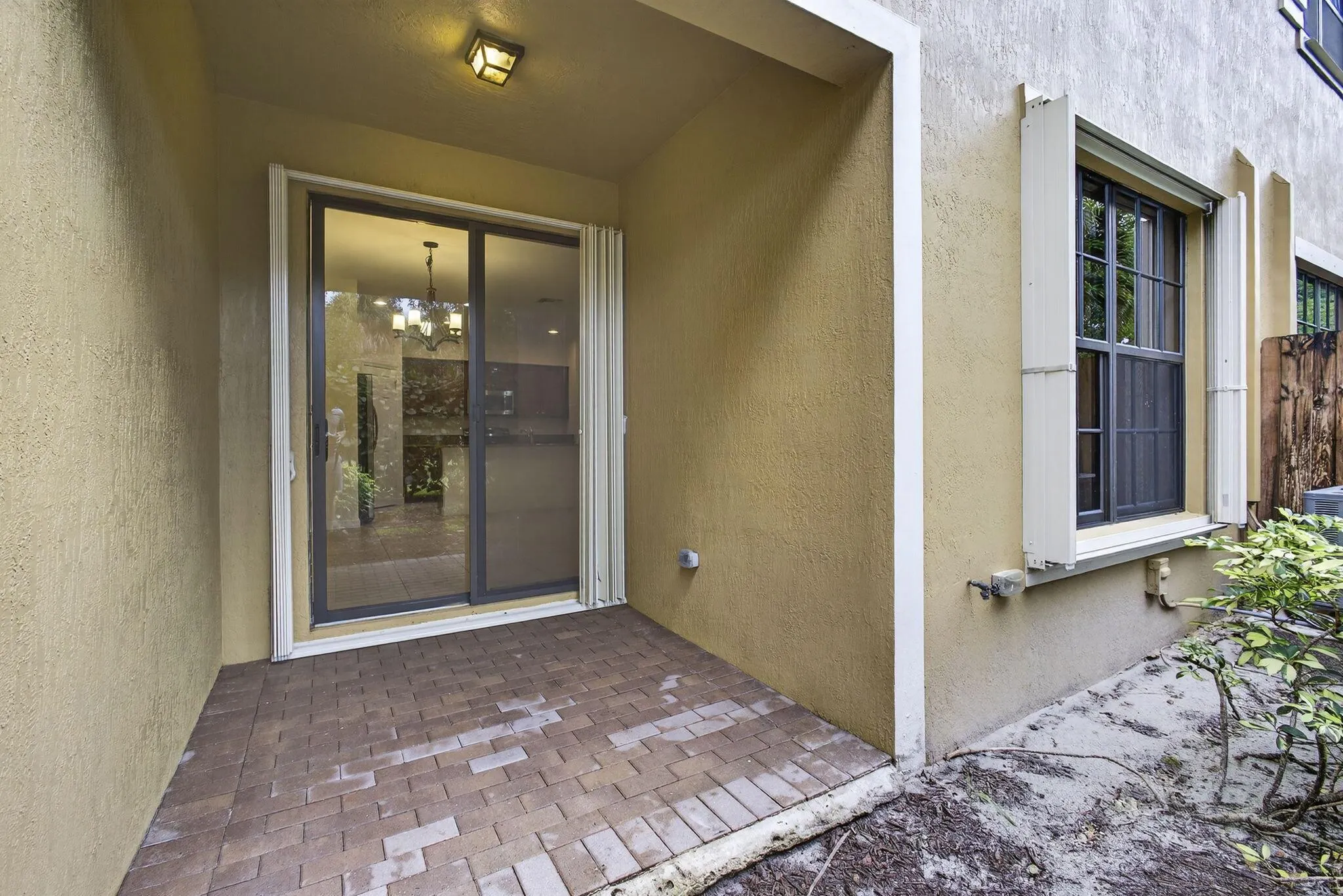 10348 Wellington Parc Drive