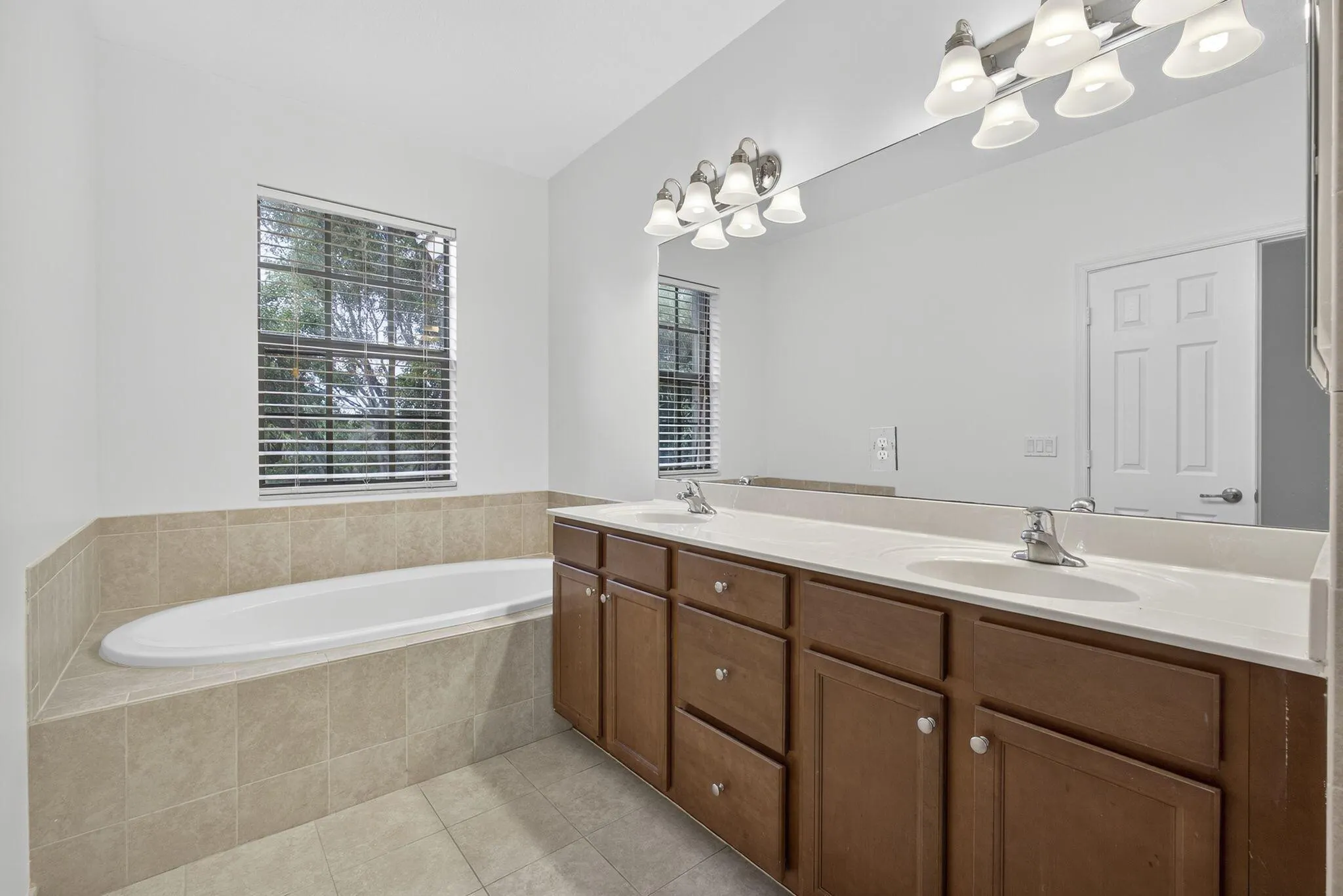 10348 Wellington Parc Drive