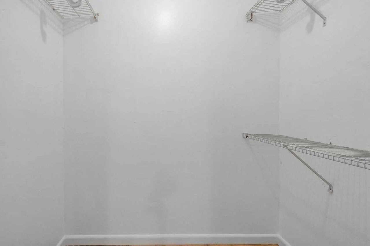 341 Lakeview Drive, #203