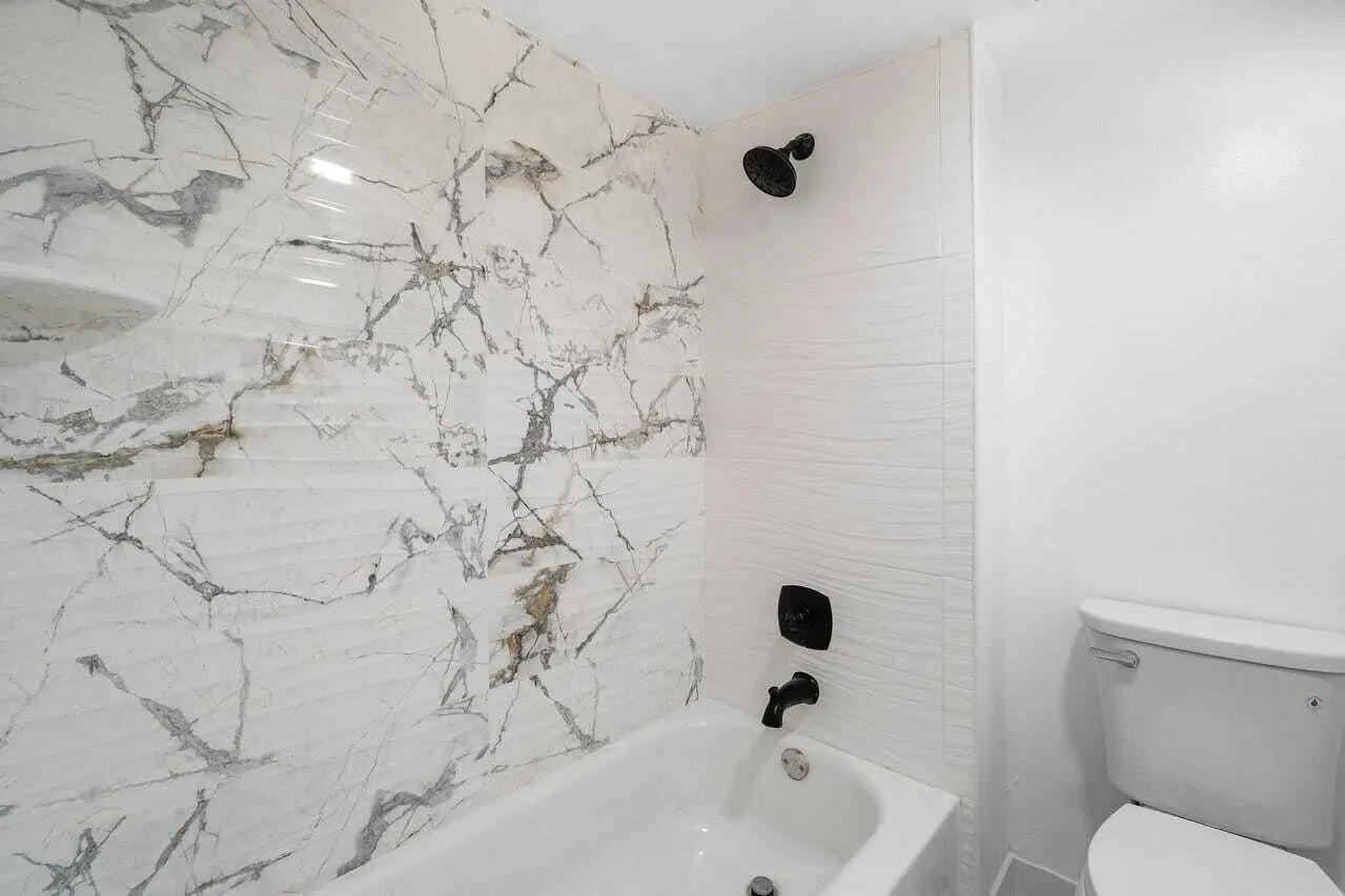 341 Lakeview Drive, #203
