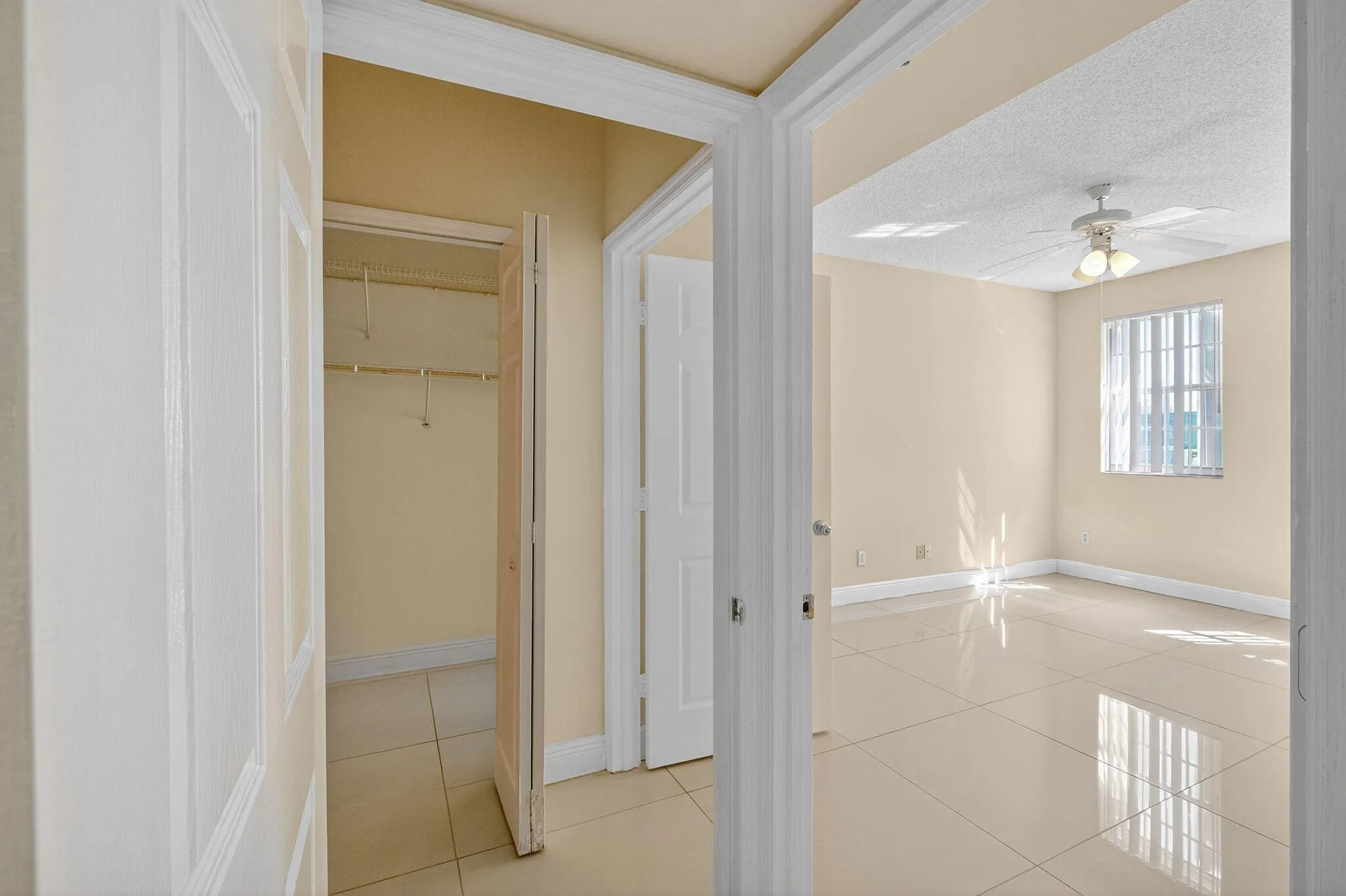 3255 NE 184th Street, #12104