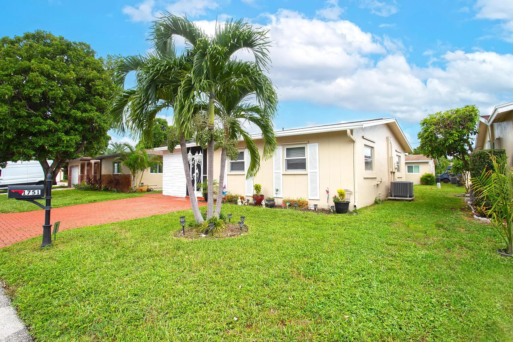 1751 NW 48th Place