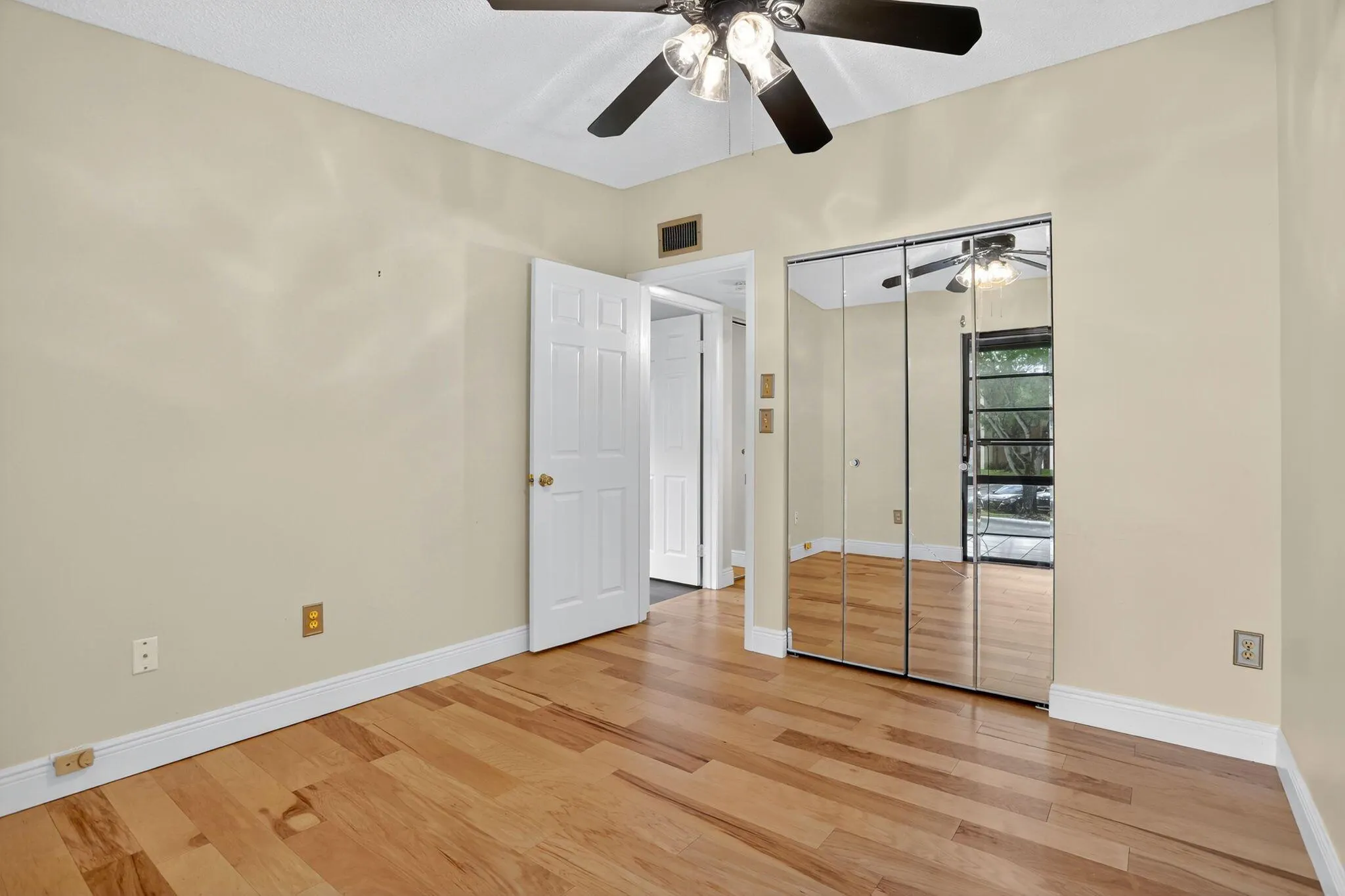7711 Ashmont Circle, #215