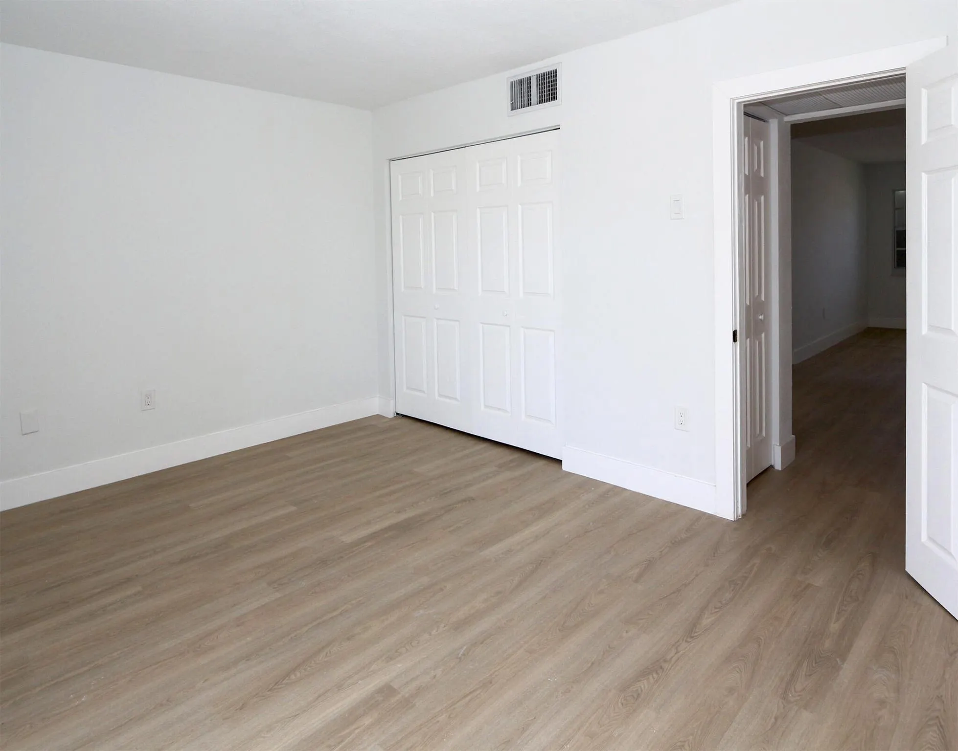 20120 NE 2nd Avenue, #W20