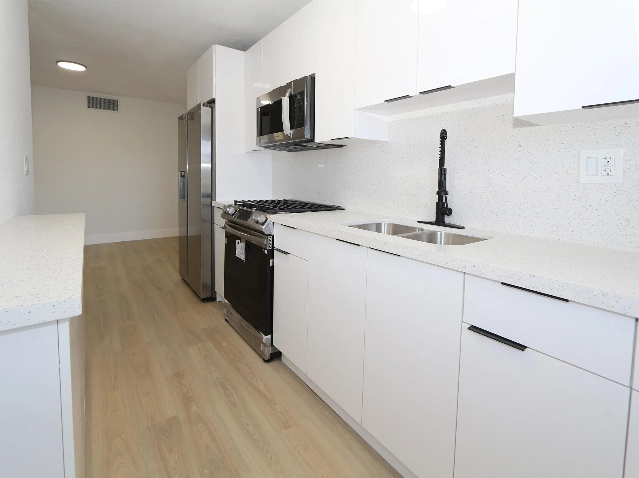 20120 NE 2nd Avenue, #W20