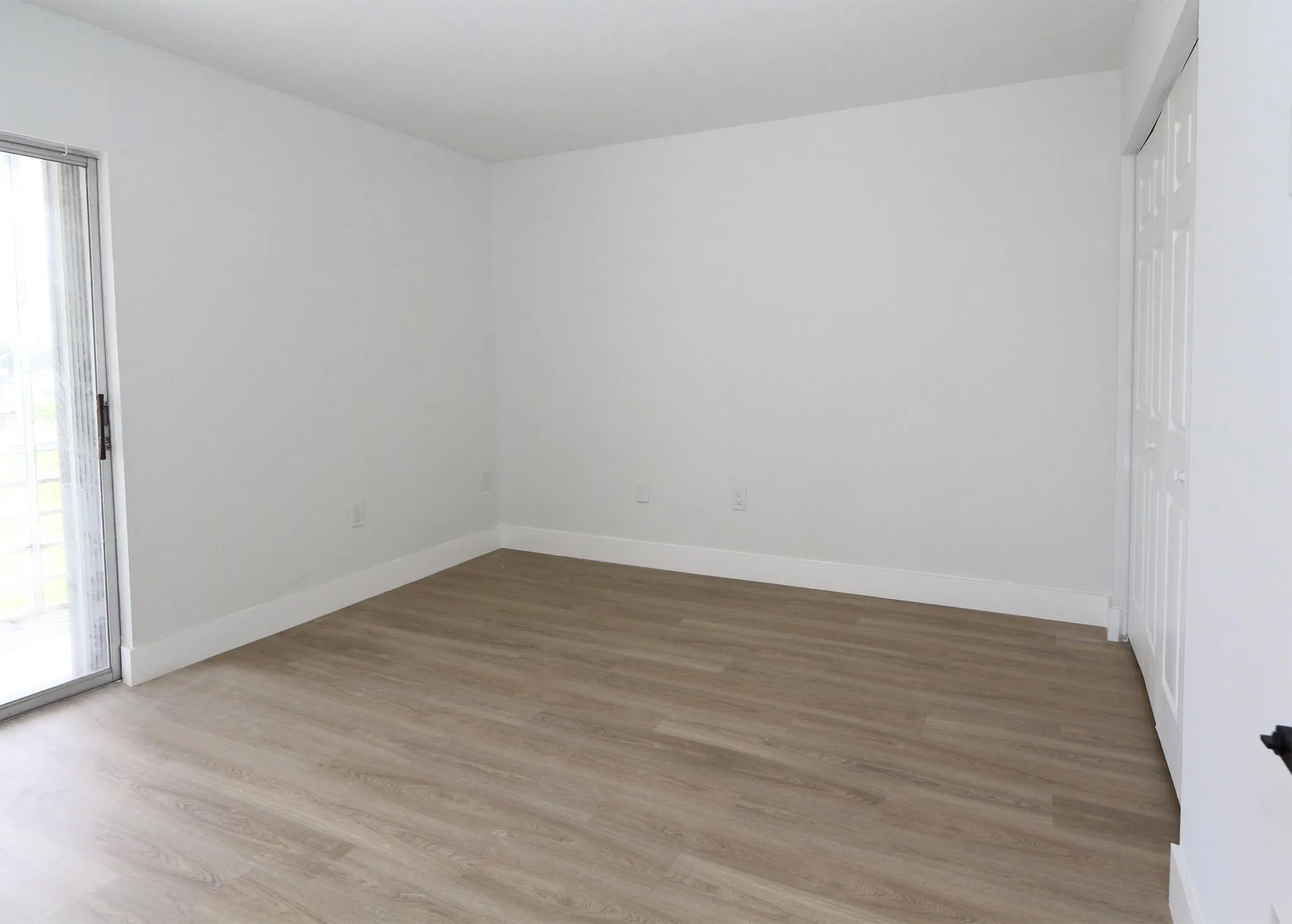 20120 NE 2nd Avenue, #W20